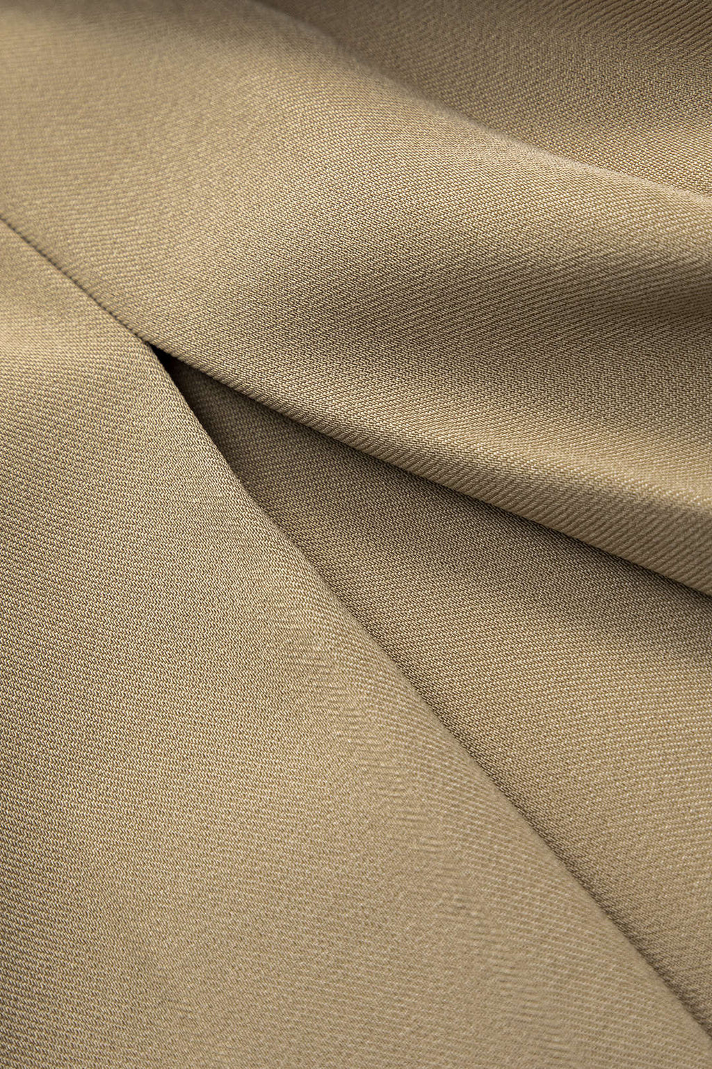 חצאית קפלים עם רוכסן דקורטיבי ממתכת 