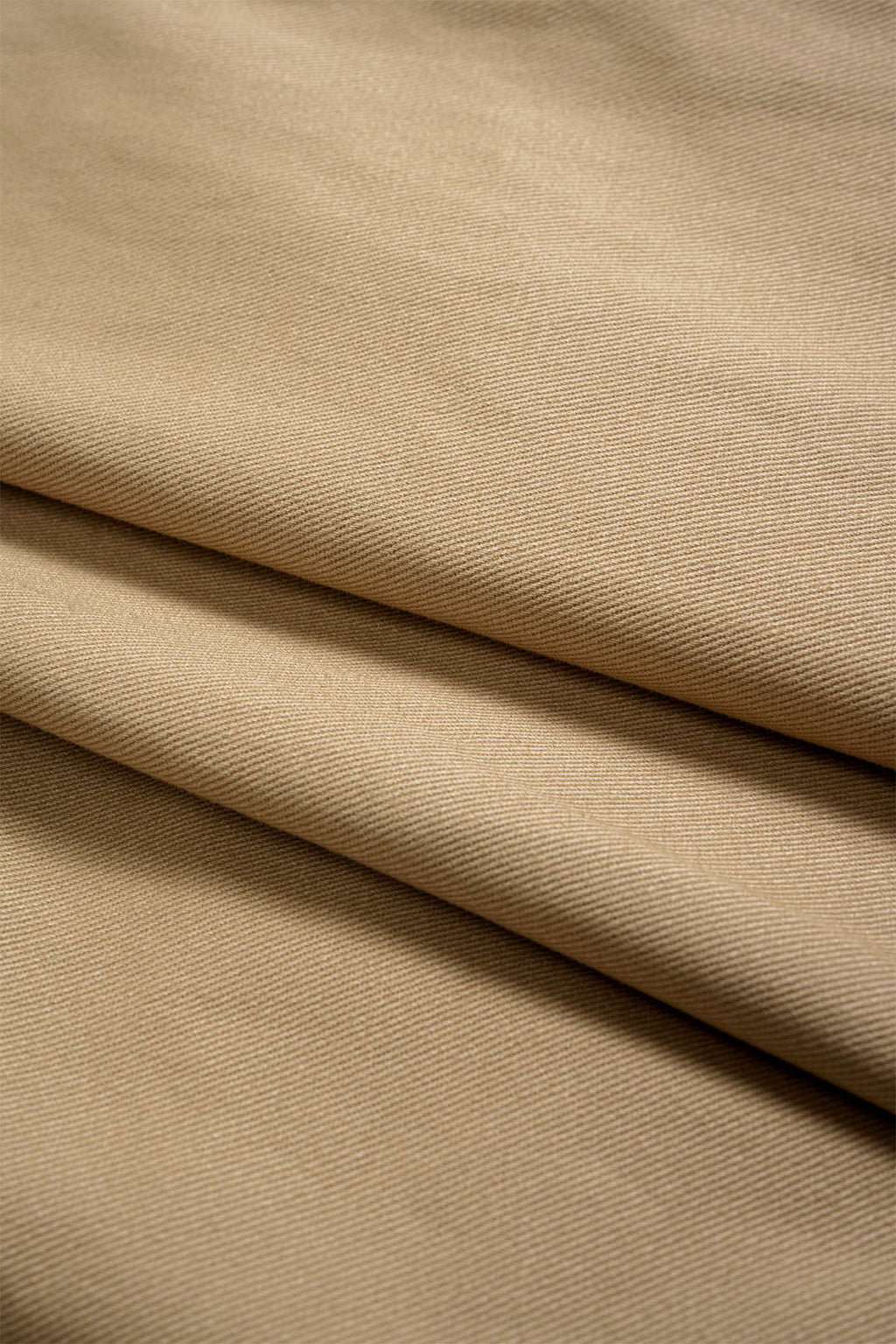 חצאית קפלים עם קפלים בשוליים אחידים 