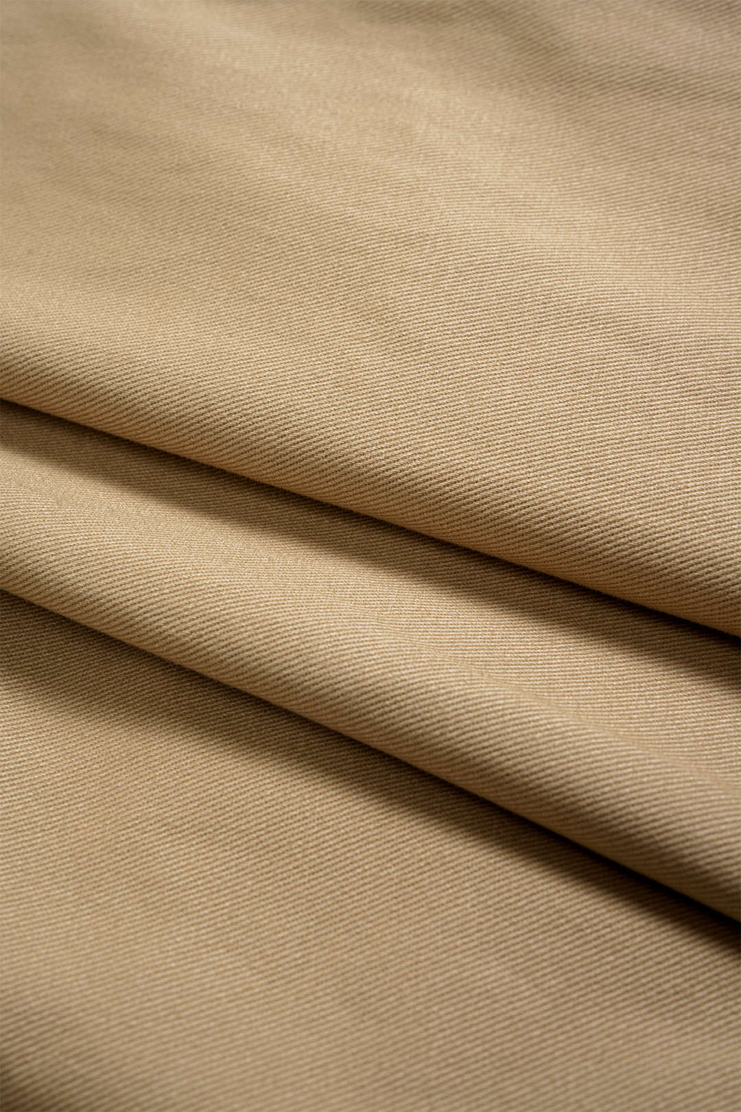 חצאית קפלים עם קפלים בשוליים אחידים 