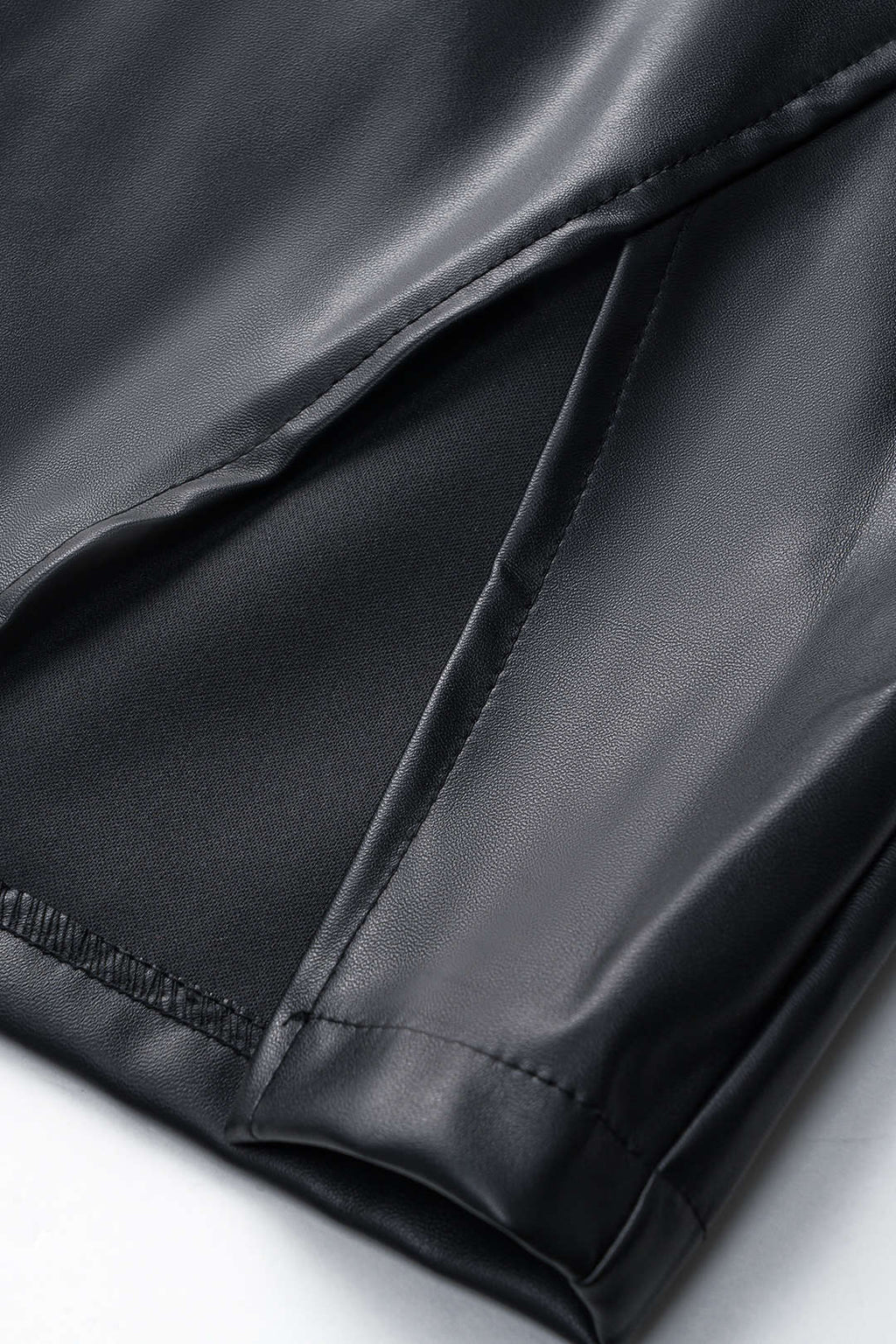 חצאית אסימטרית עם רוכסן דמוי עור 