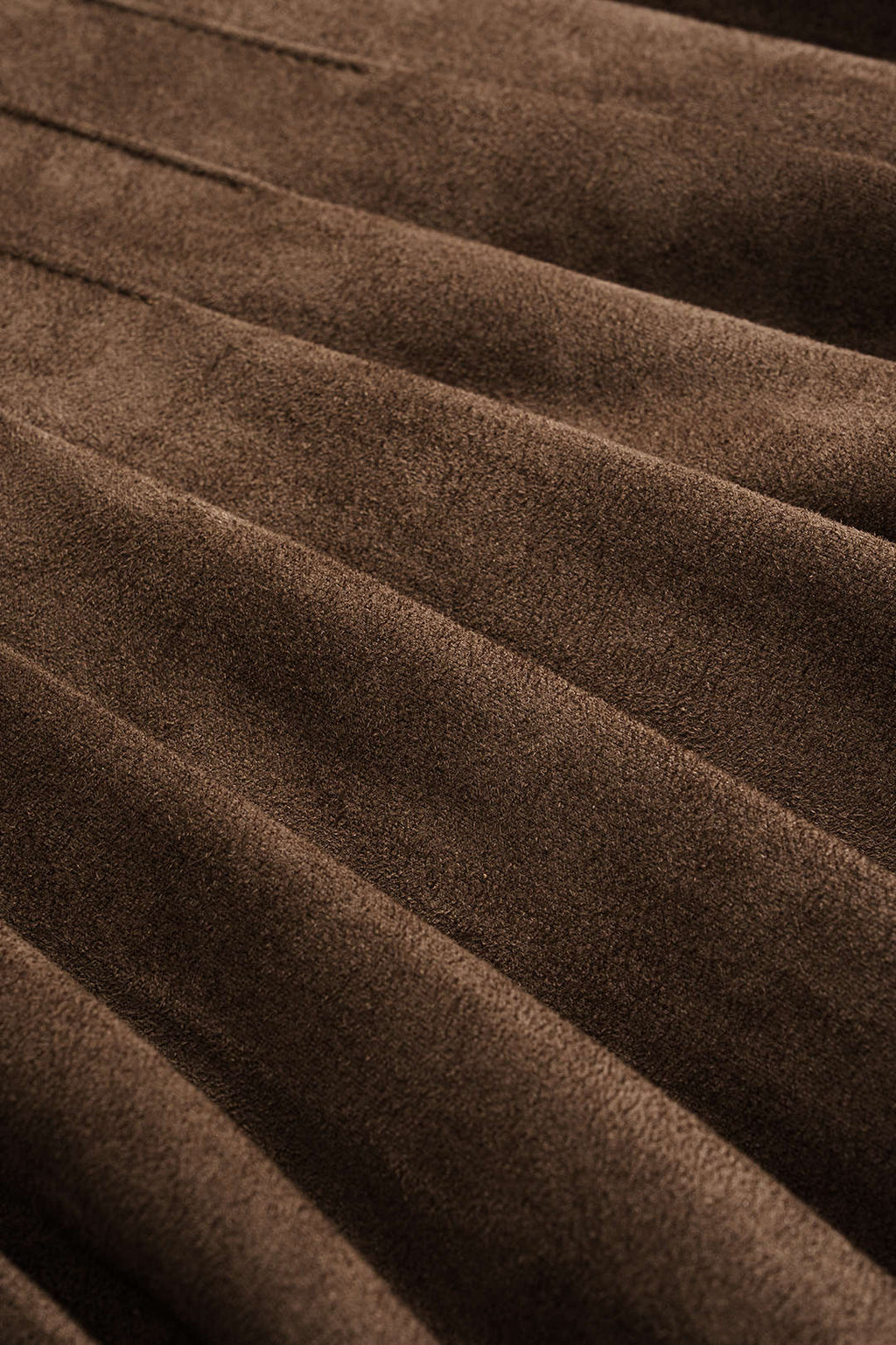 חצאית זמש קפלים עם חגורה 