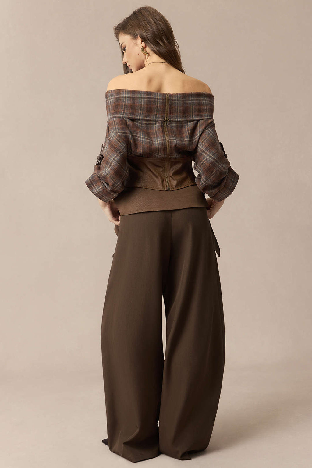 חולצה ארוכת שרוולים עם רוכסן, הדפס משובץ וטלאים של סאטן 