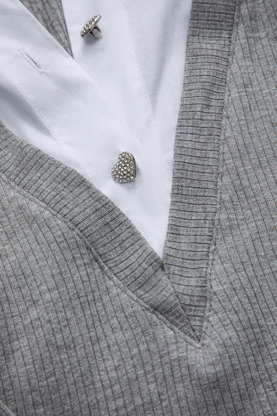 שמלת מיני עם טלאים ארוכות 