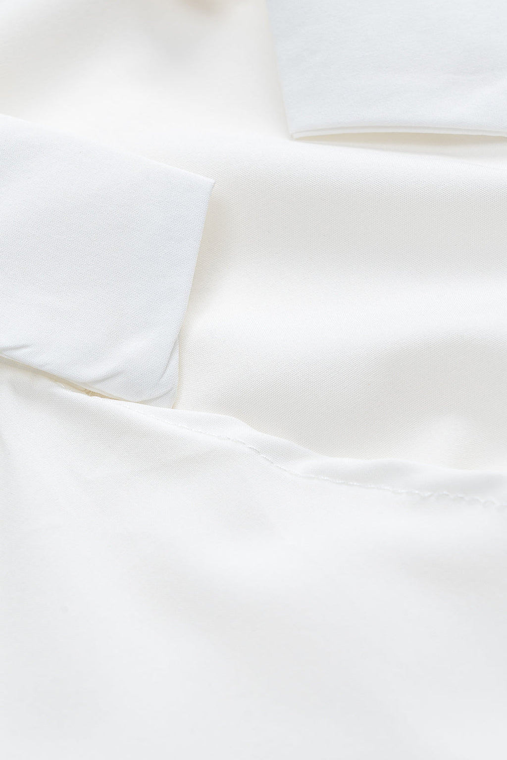 חולצה ארוכת שרוולים עם קשירה מלפנים 