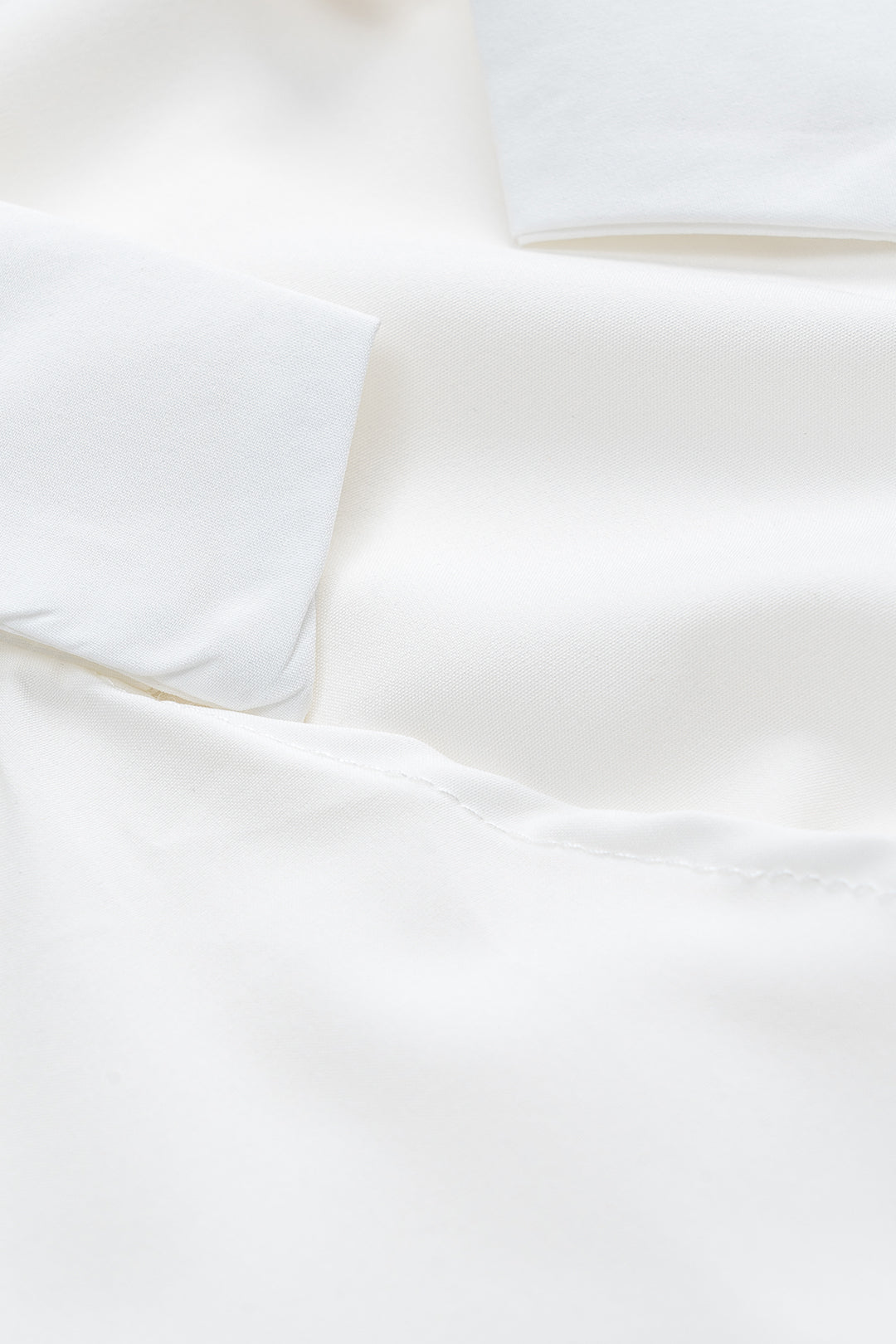 חולצה ארוכת שרוולים עם קשירה מלפנים 