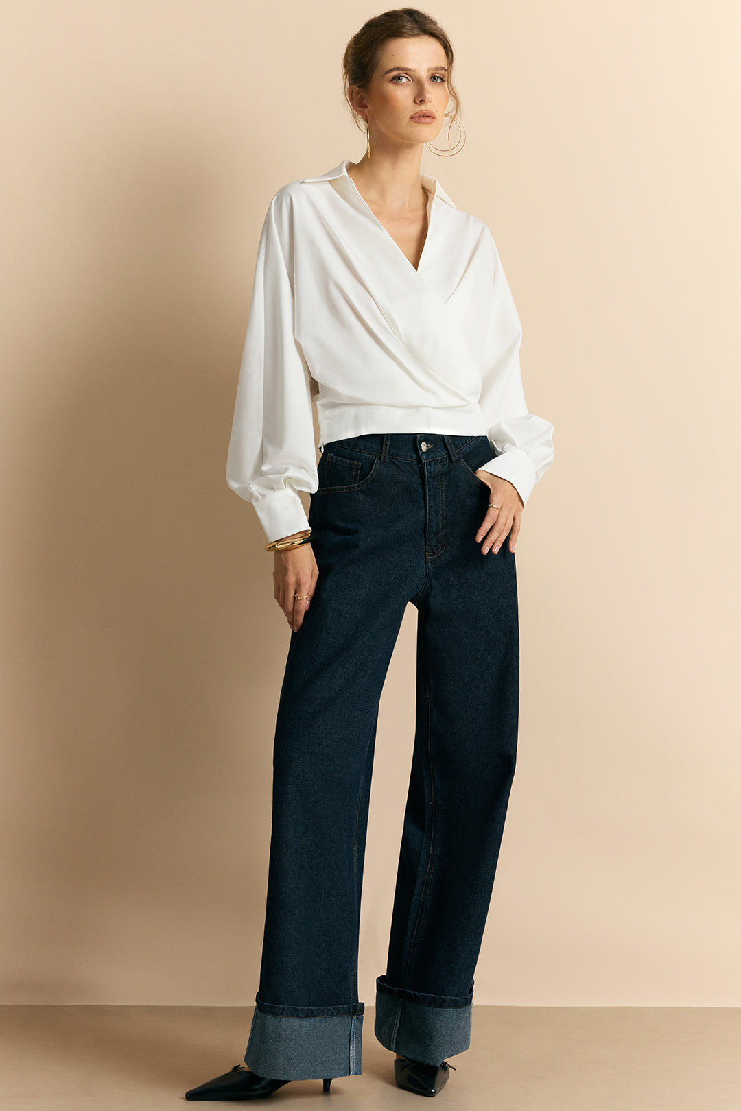 חולצה ארוכת שרוולים א-סימטרית עם צווארון V מוצלב 