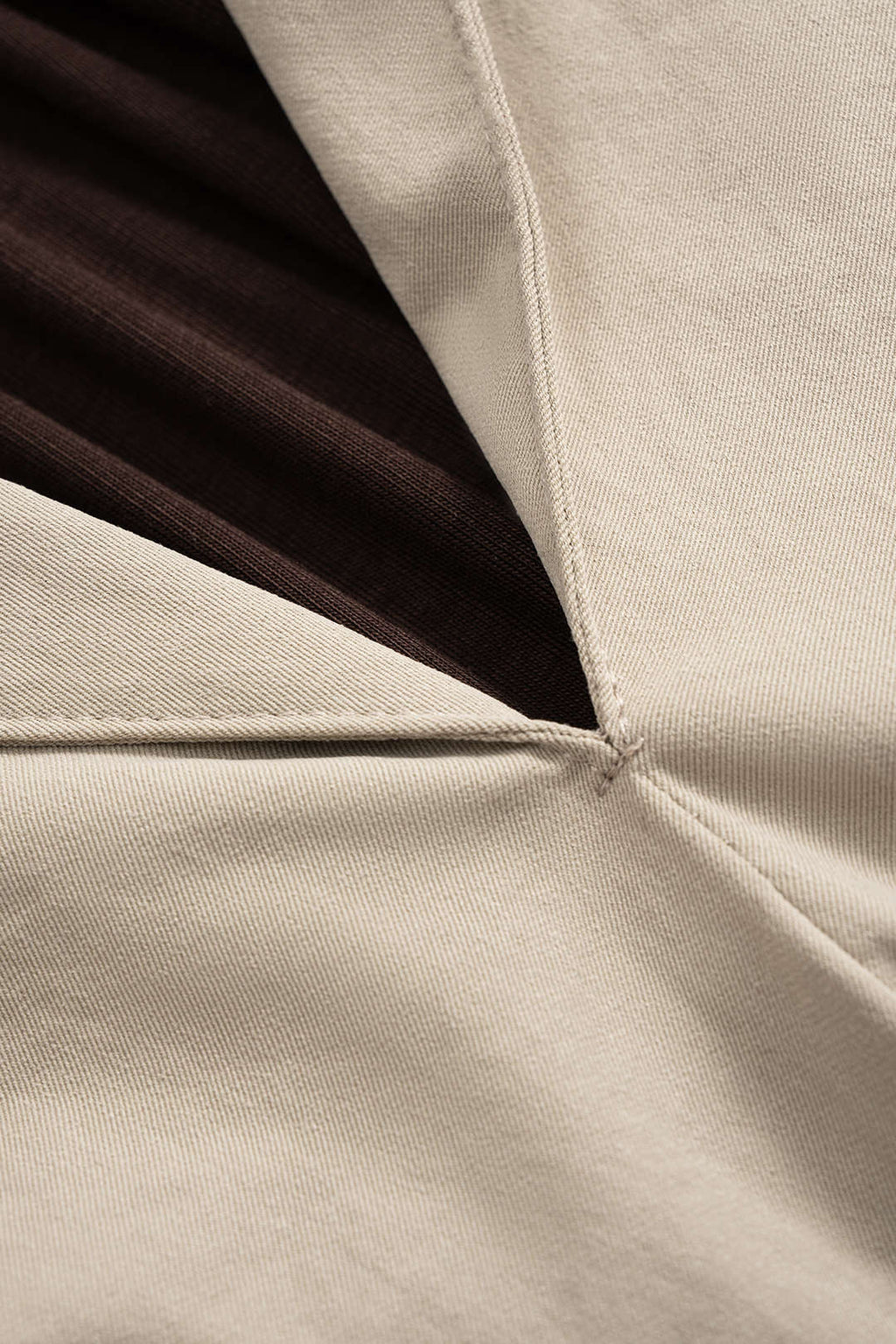 חולצה ארוכת שרוולים עם צווארון V 