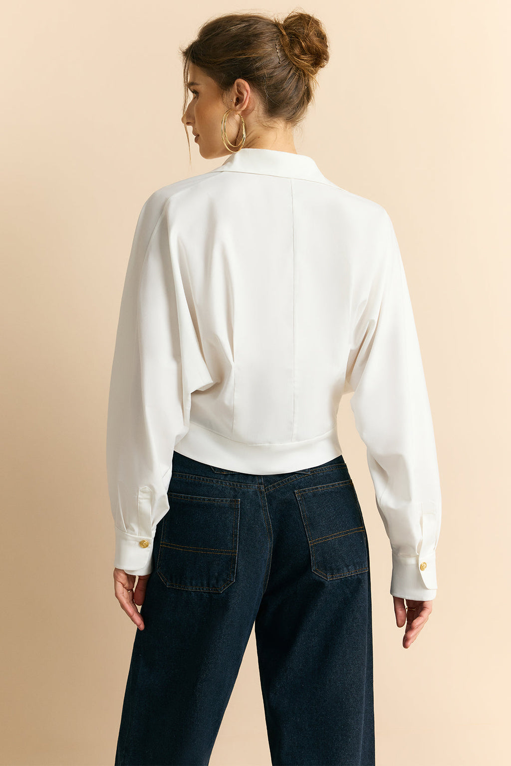 חולצה ארוכת שרוולים א-סימטרית עם צווארון V מוצלב 