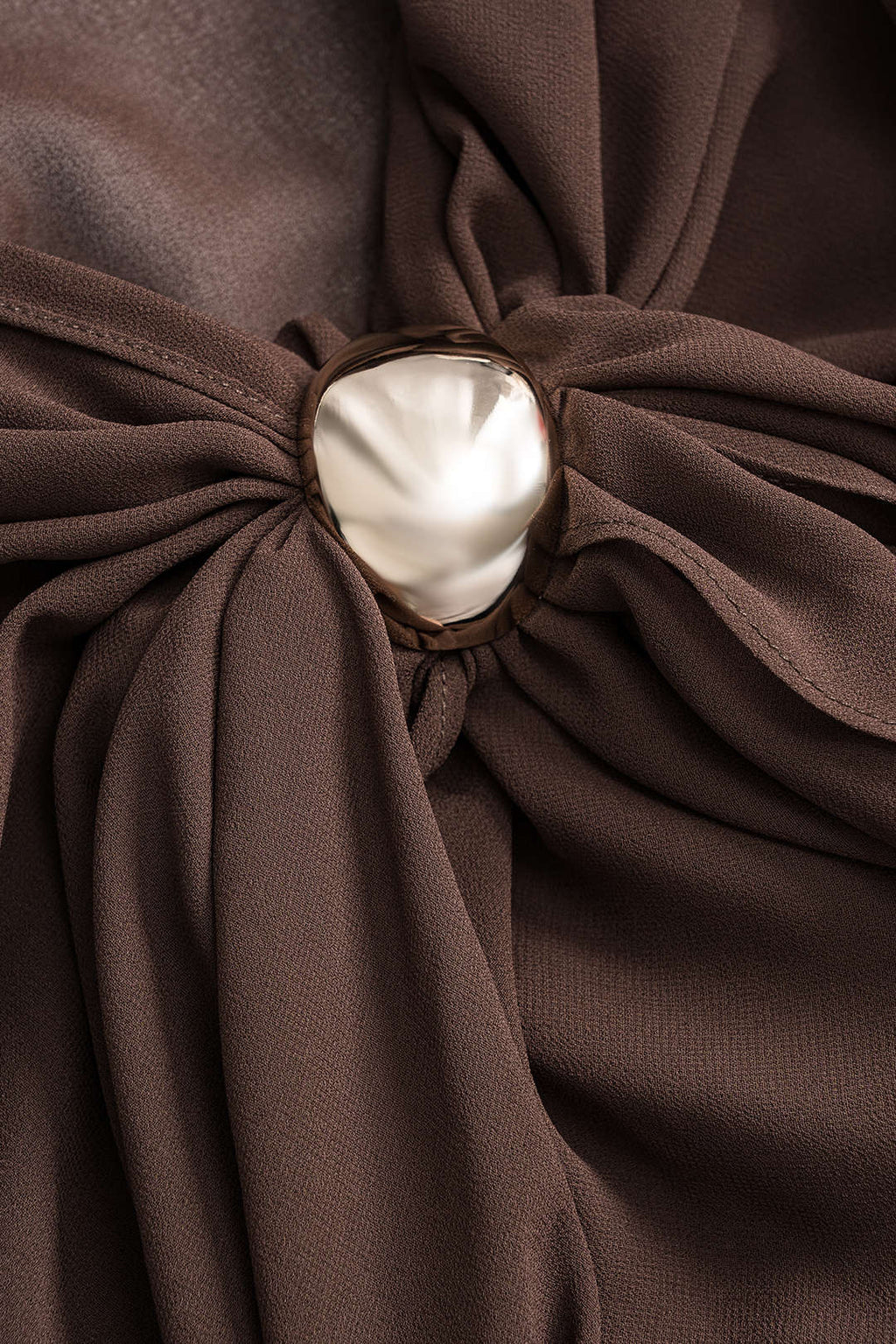 חצאית שיפון מטאלית גבוהה עם קפלים 