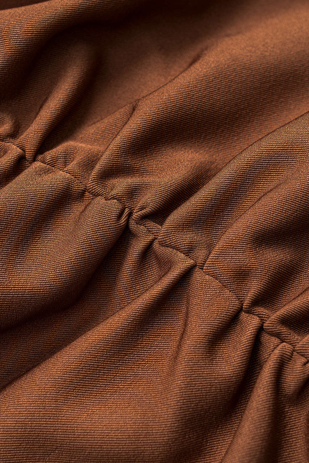 חצאית מידי עם חגורה אסימטרית וקשירה 