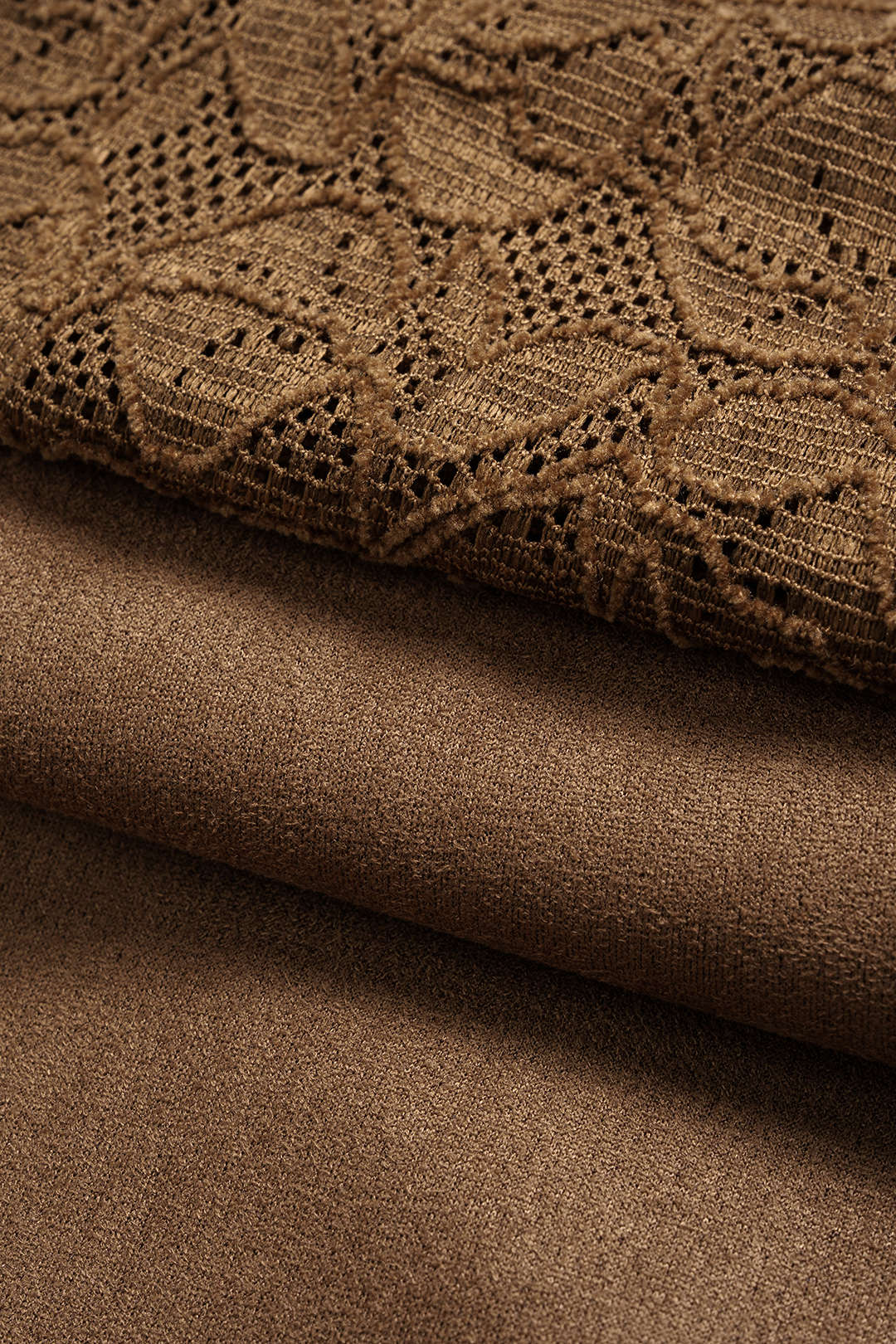 שמלת מיני עם שרוולים ארוכים וקשירה, כפתורי זמש 