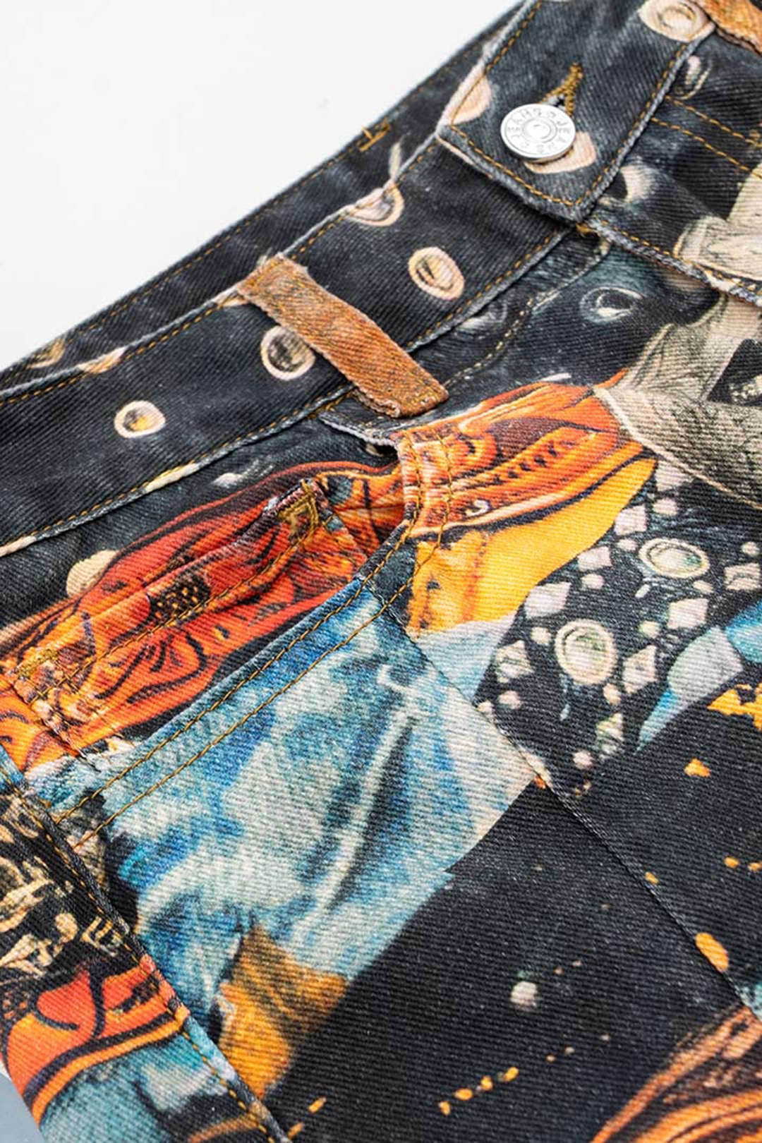 Vaqueros De Denim Retro Con Estampado Y Silueta Acampanada