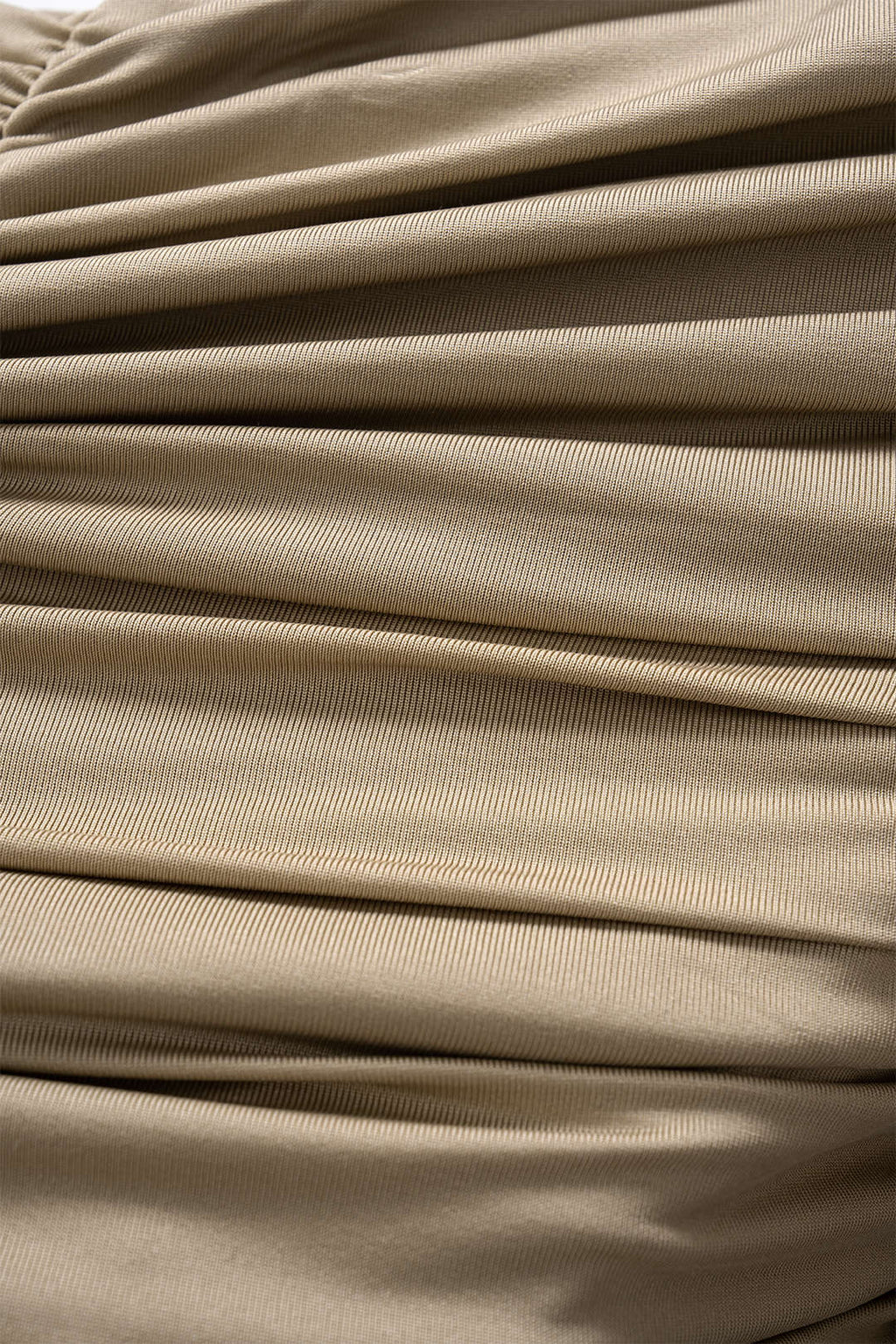 חצאית עם עיטורי קפלים 