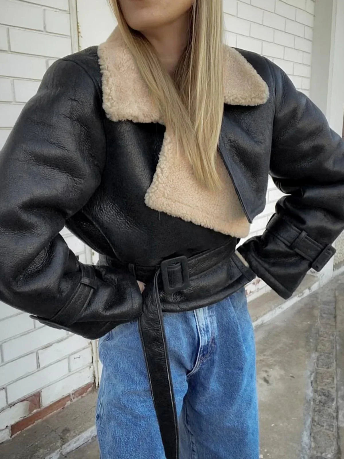 Chaqueta Slint Exterior Negro Brillante con Forro Crema