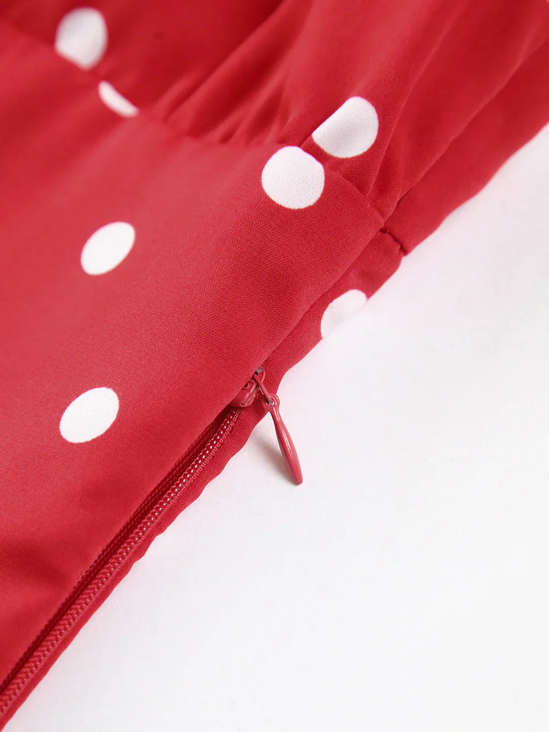 Crop Top Soral Rojo Con Lunares Blancos Volantes De Hombro