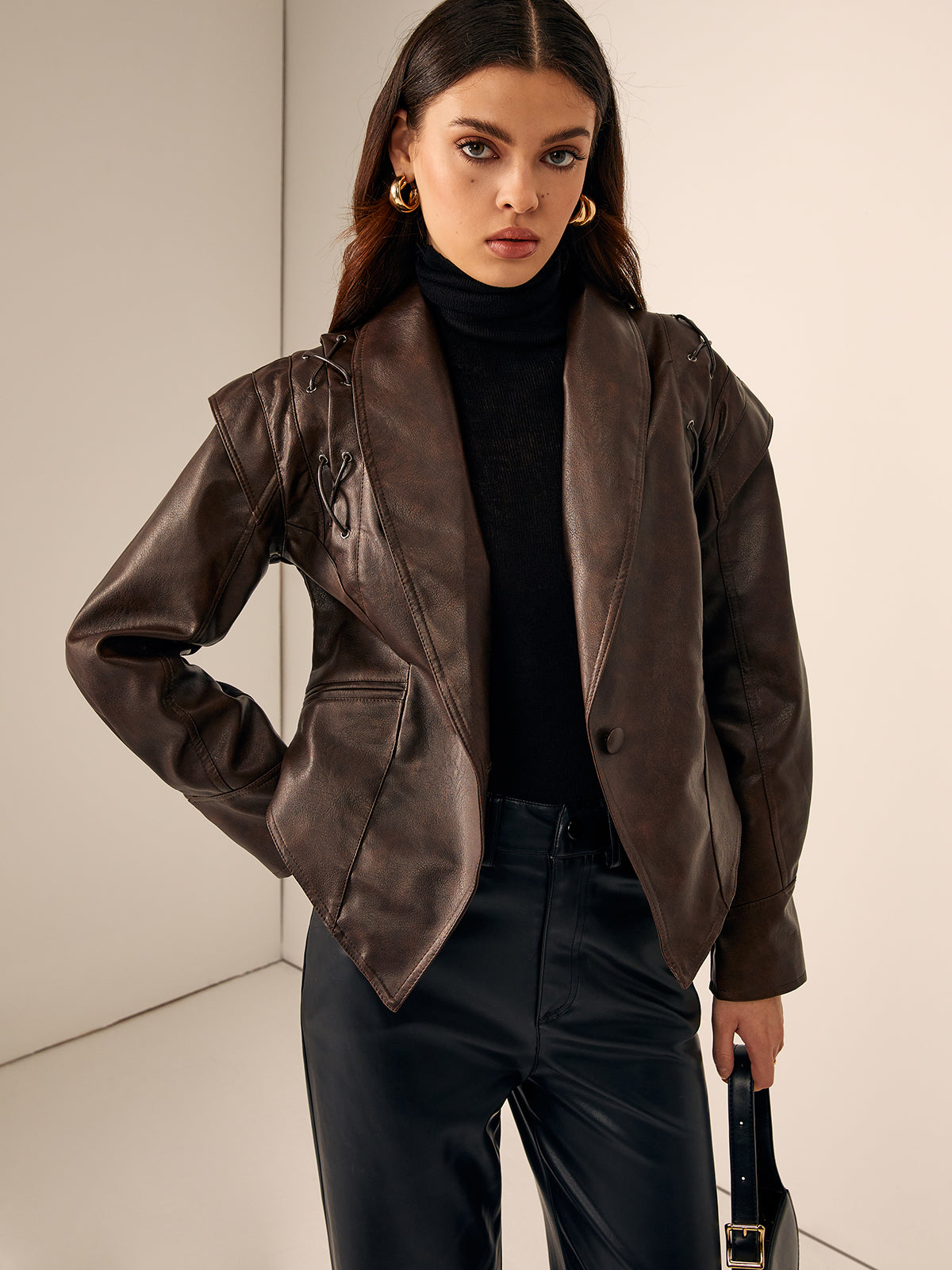 Chaqueta de Cuero Viblans con Cuello Chal y Cinturón