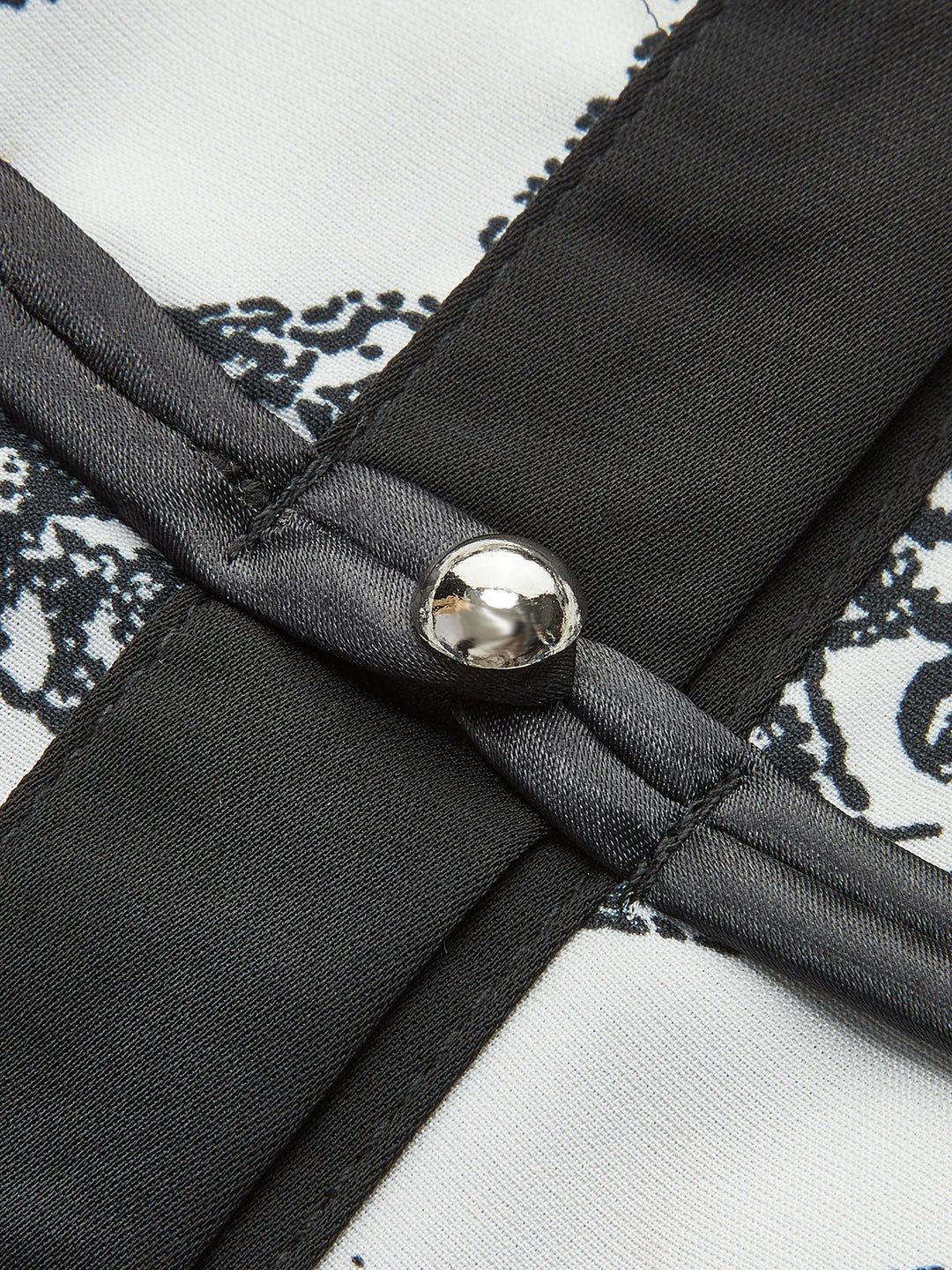 Blusa Elegante Con Plisado Estampado Pastoral Blanco Negro