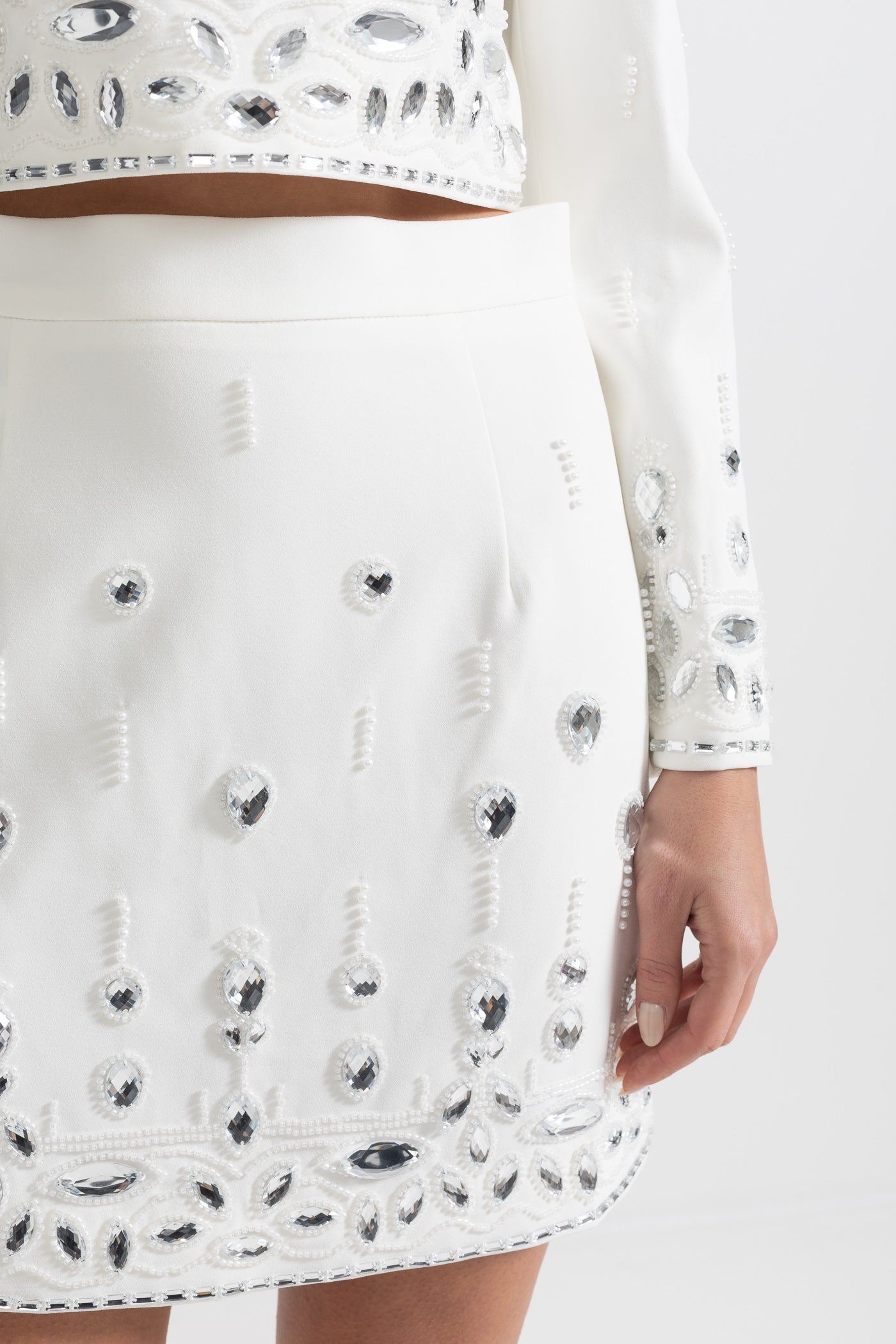 Conjunto Dos Piezas Falda Mini Diamantes Blanco Elegante
