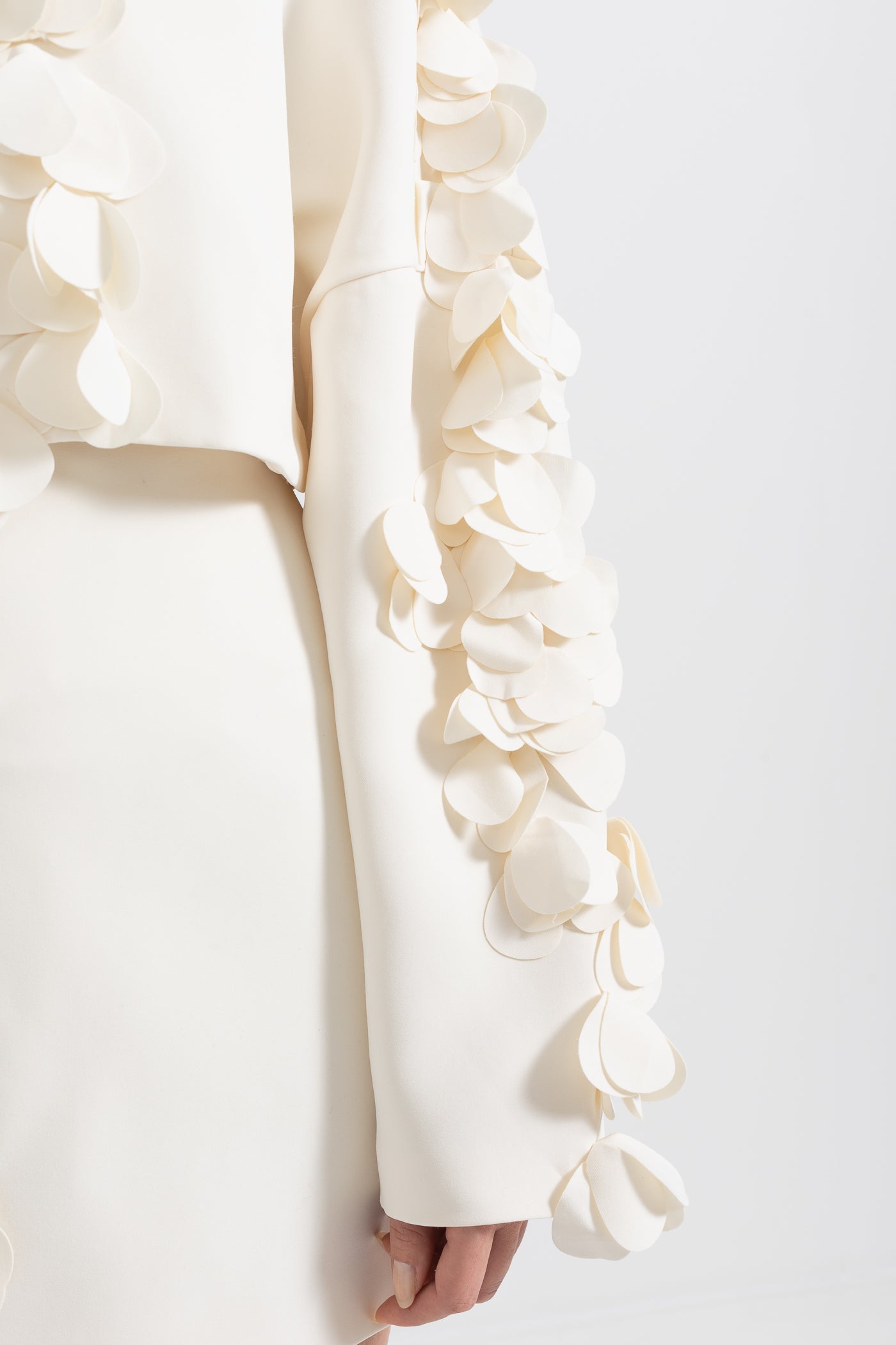 Conjunto Elegante de Dos Piezas con Pétalos Mujer Noche