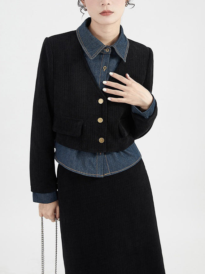Blusa Bardot Elegante Con Detalle Denim Y Botones Dorados