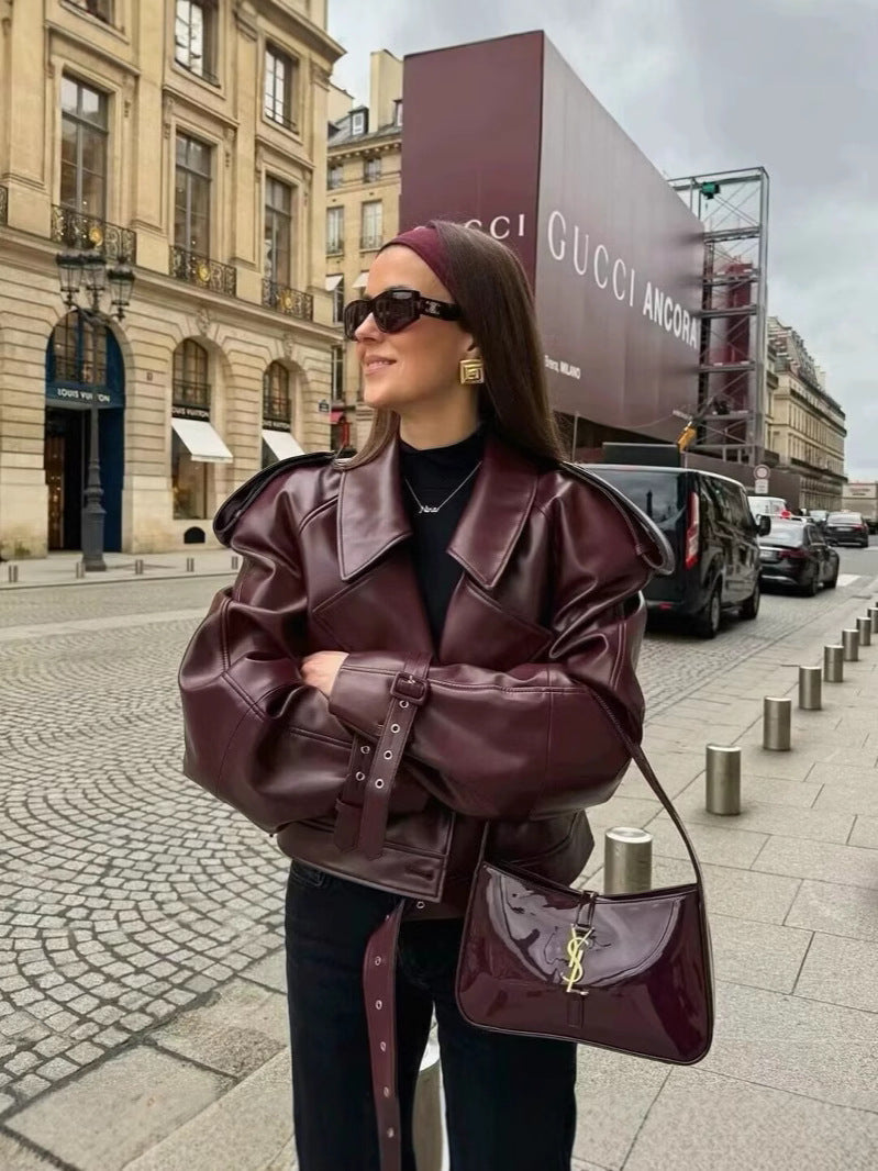 Chaqueta Restin Burdeos Con Cintura Corta Silueta Elegante