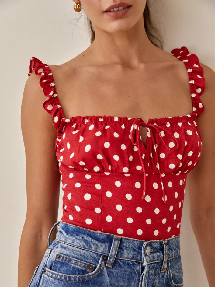 Crop Top Soral Rojo Con Lunares Blancos Volantes De Hombro