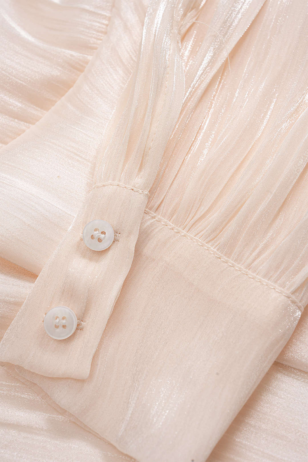 שמלת מיני עם שרוולים ארוכים וקפלים של שיפון 