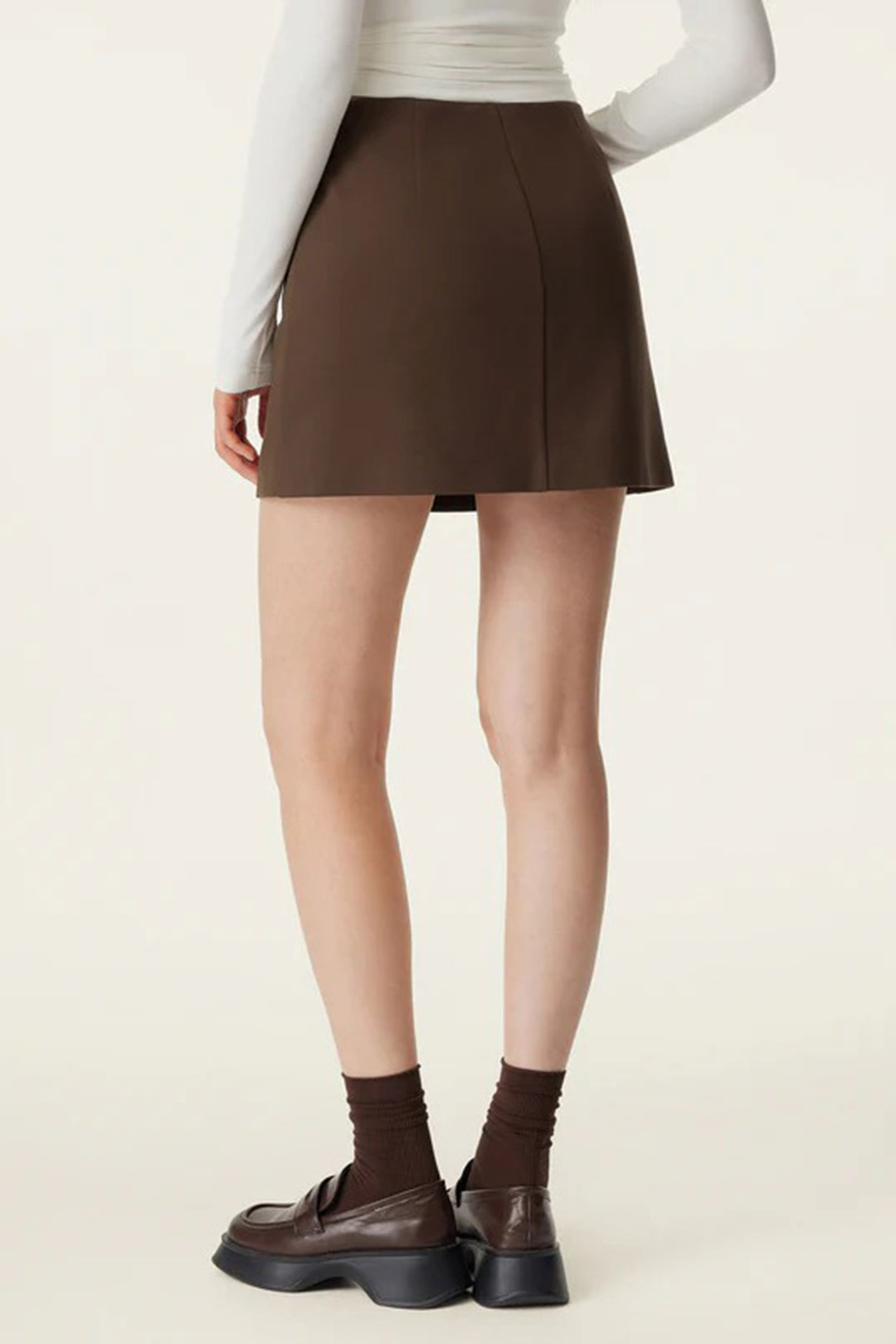 חצאית עם תפירת רוכסן 