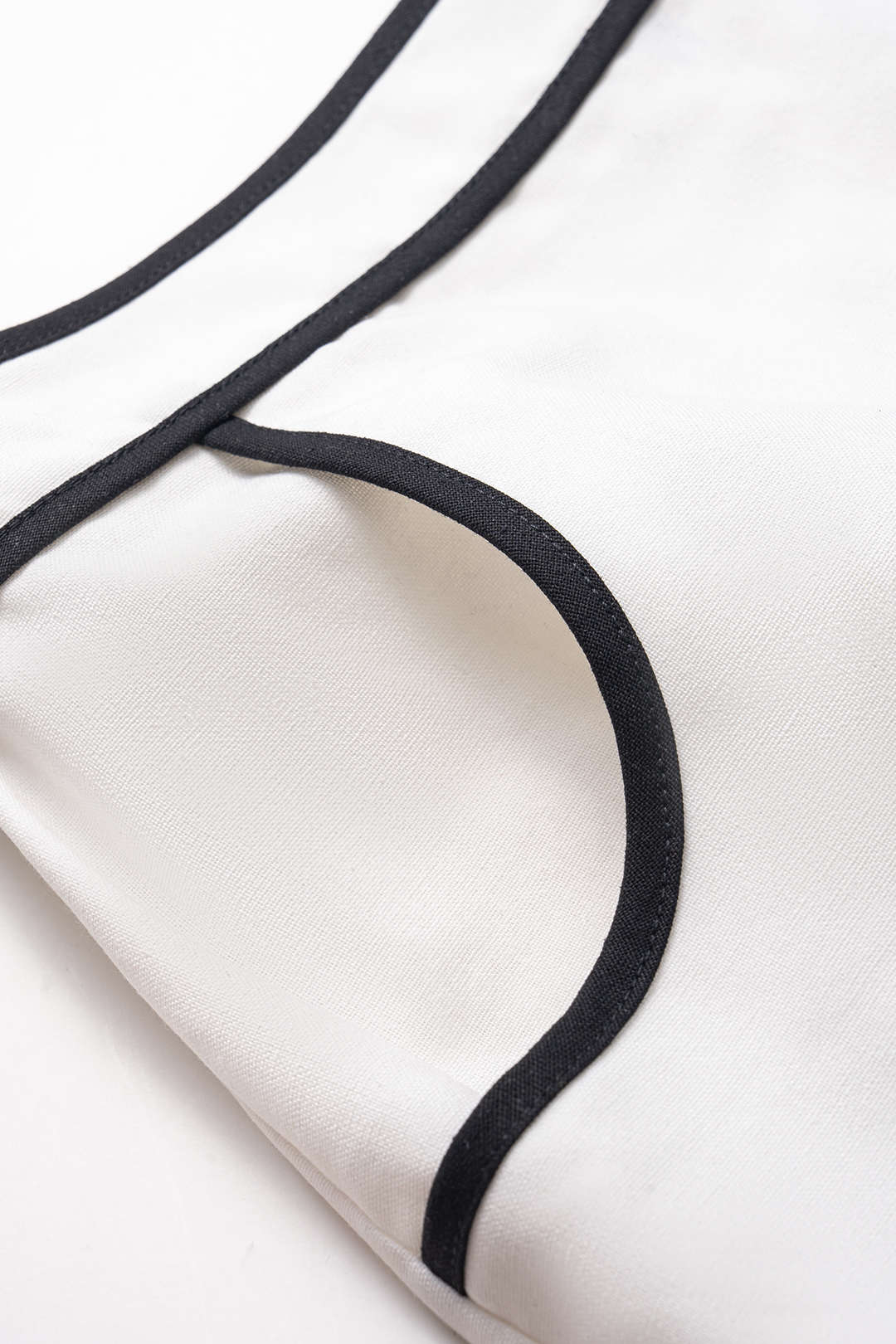 חצאית קשירה בגזרה מנוקדת מפשתן 