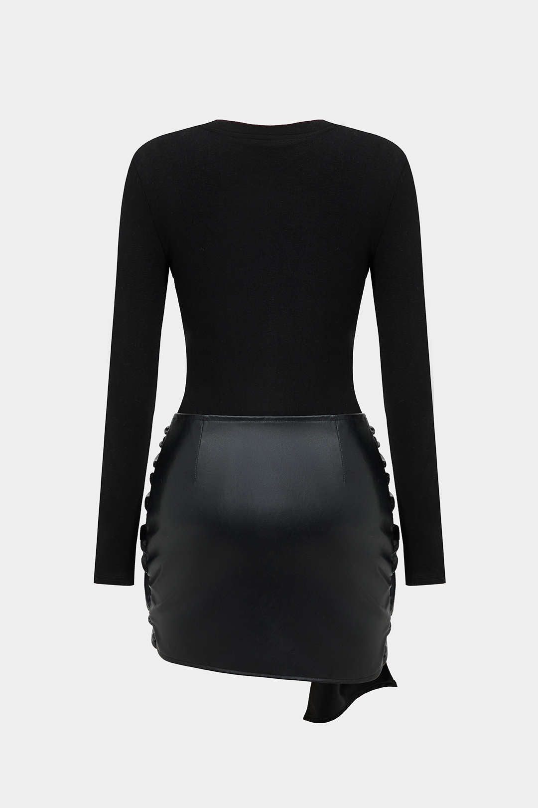 שמלת מיני עם צווארון עגול וקשירה דמוית עור עם טלאים מקדימה 