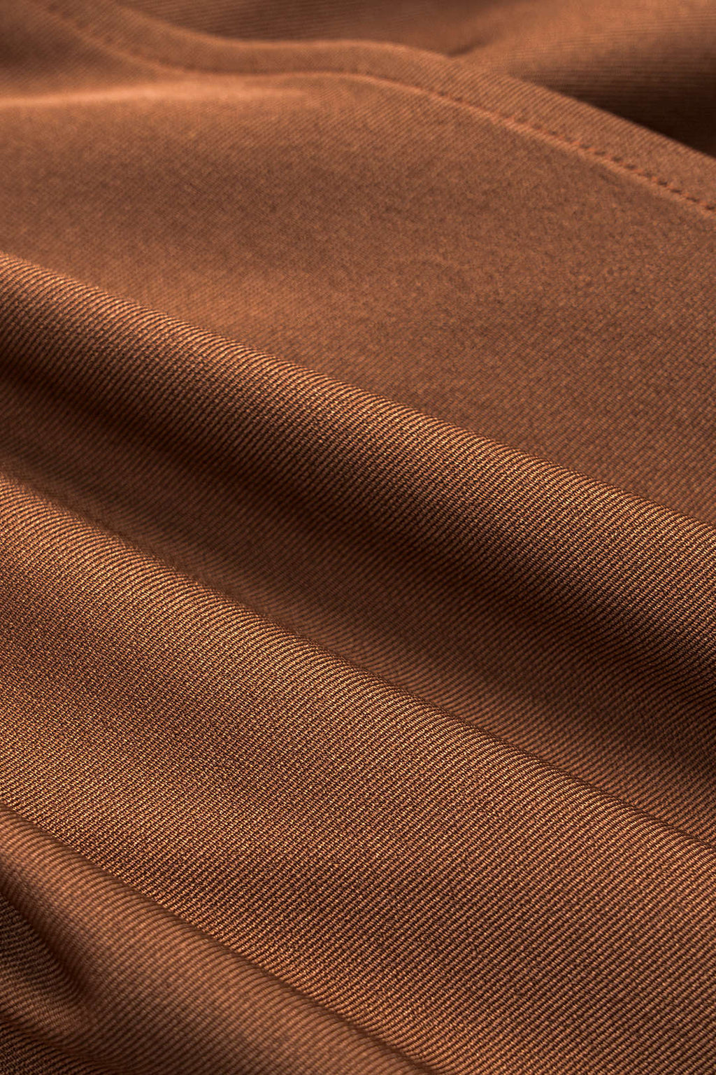 חצאית מידי עם חגורה אסימטרית וקשירה 