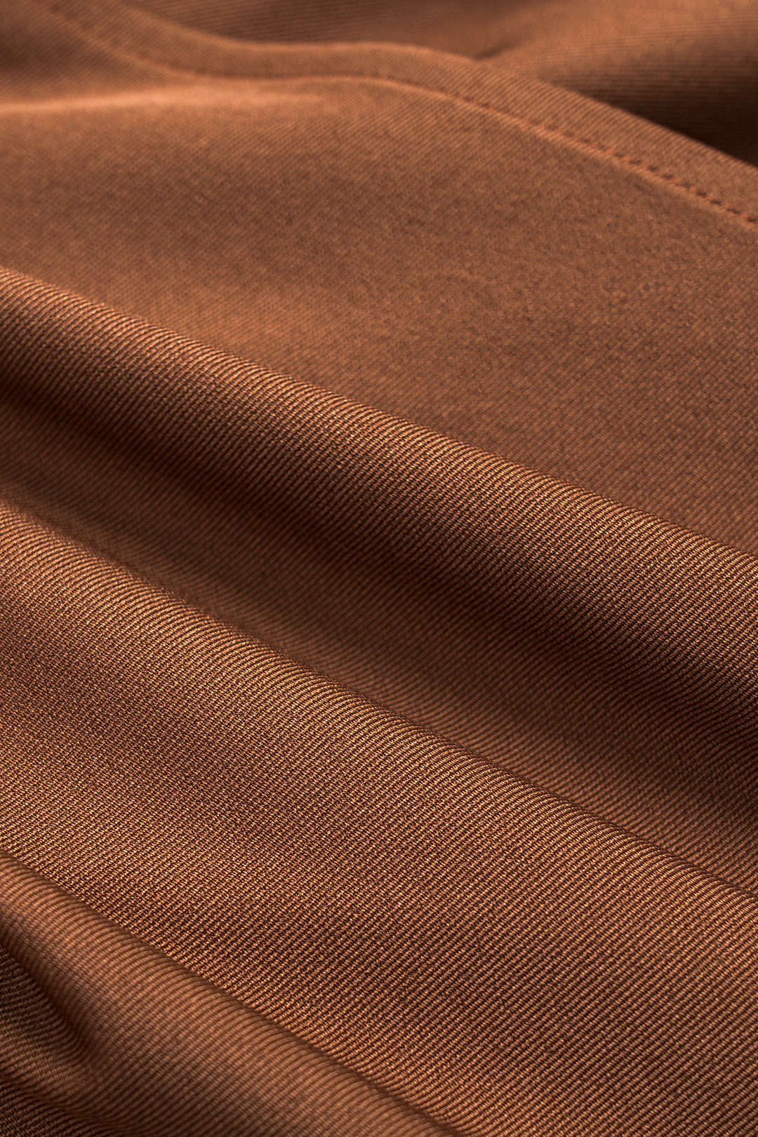 חצאית מידי עם חגורה אסימטרית וקשירה 