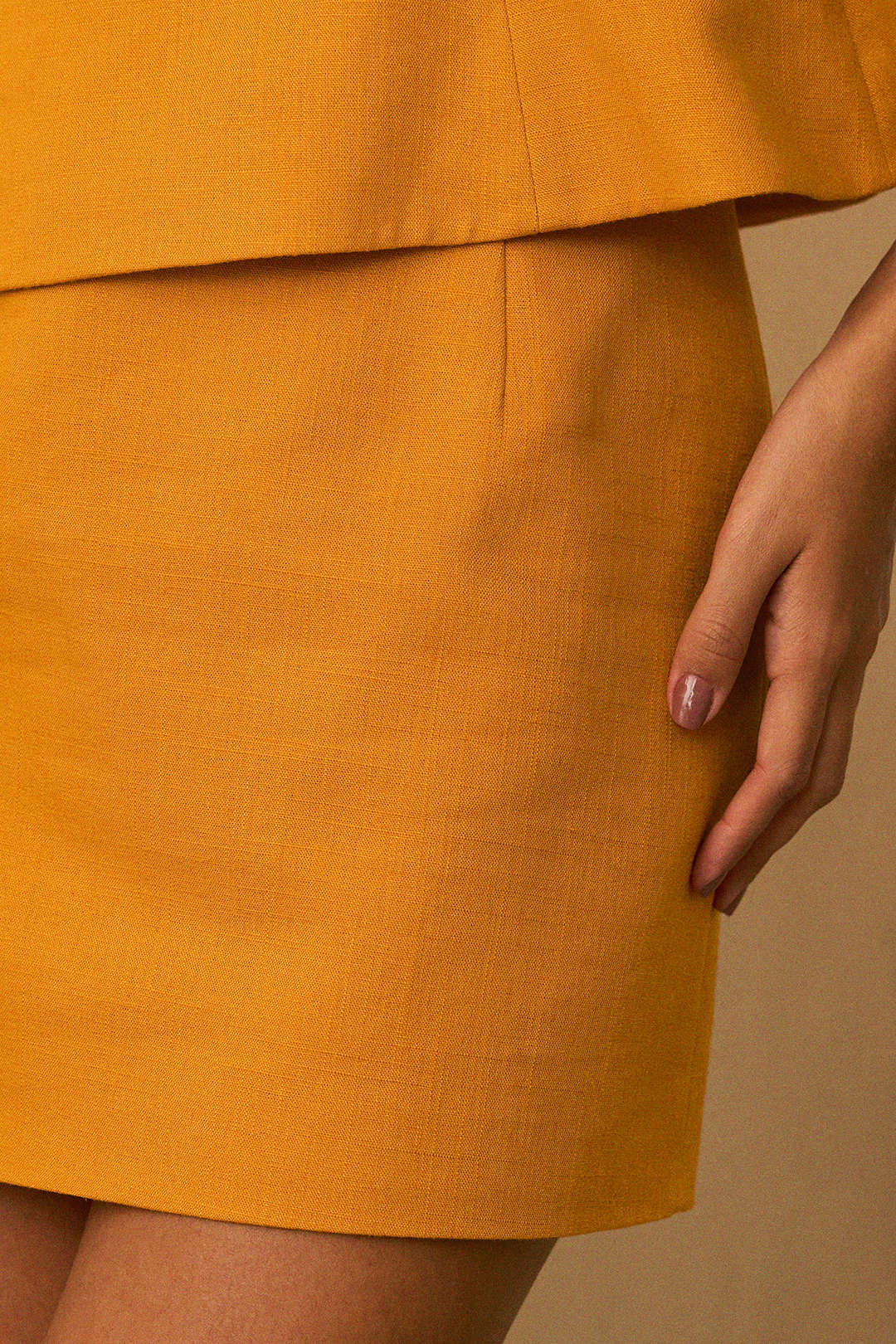 חצאית פשתן גבוהה 