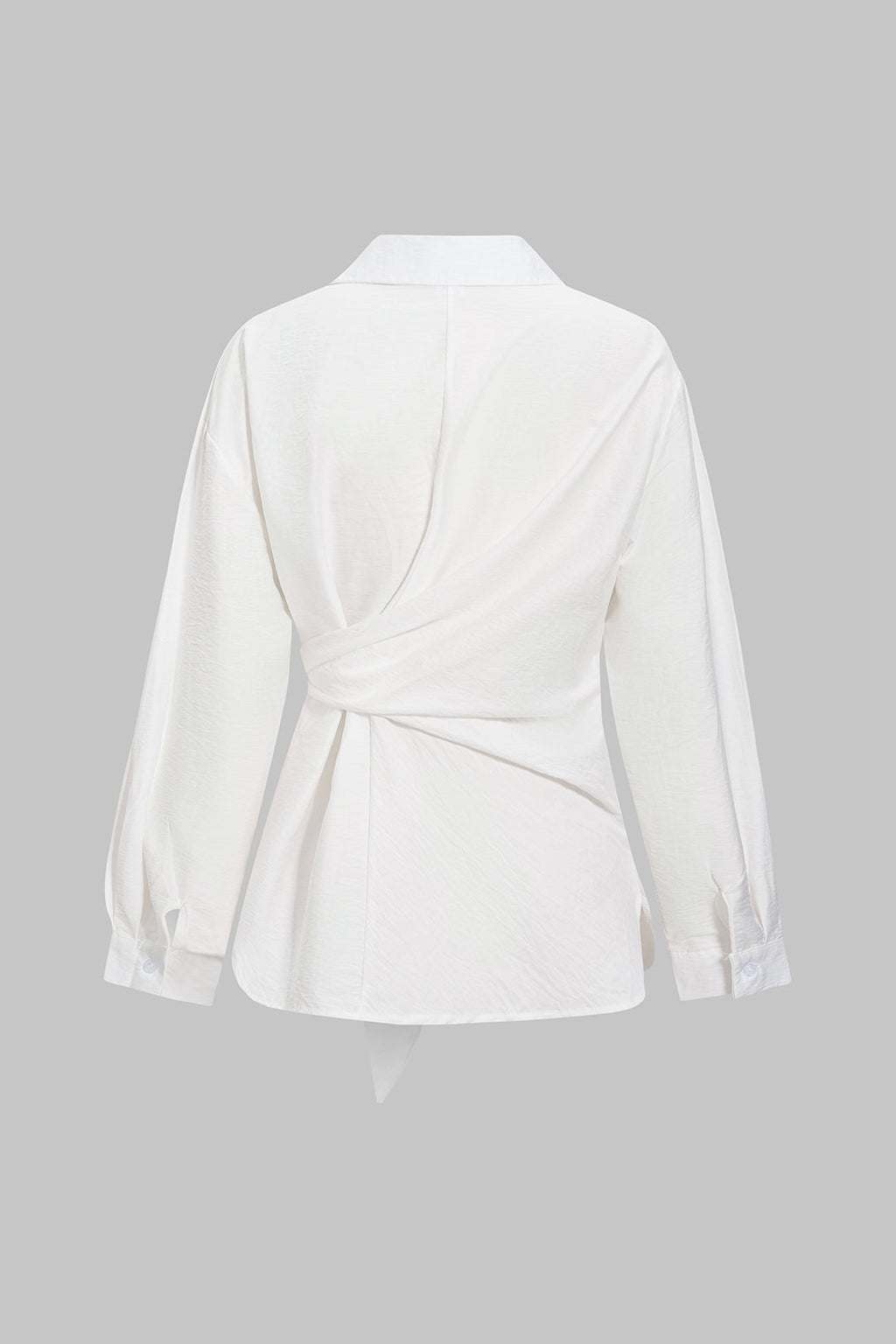 חולצה אסימטרית עם קשירה מלפנים וקשירה עם שרוולים ארוכים 