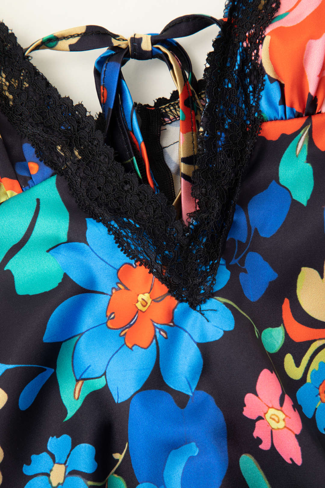 Vestido Maxi Floral Con Encaje Y Escote En V Para Mujer