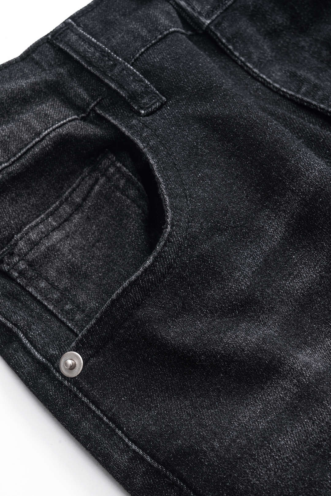 Vaqueros Denim Pierna Ancha Con Desgaste Y Bolsillos Botón