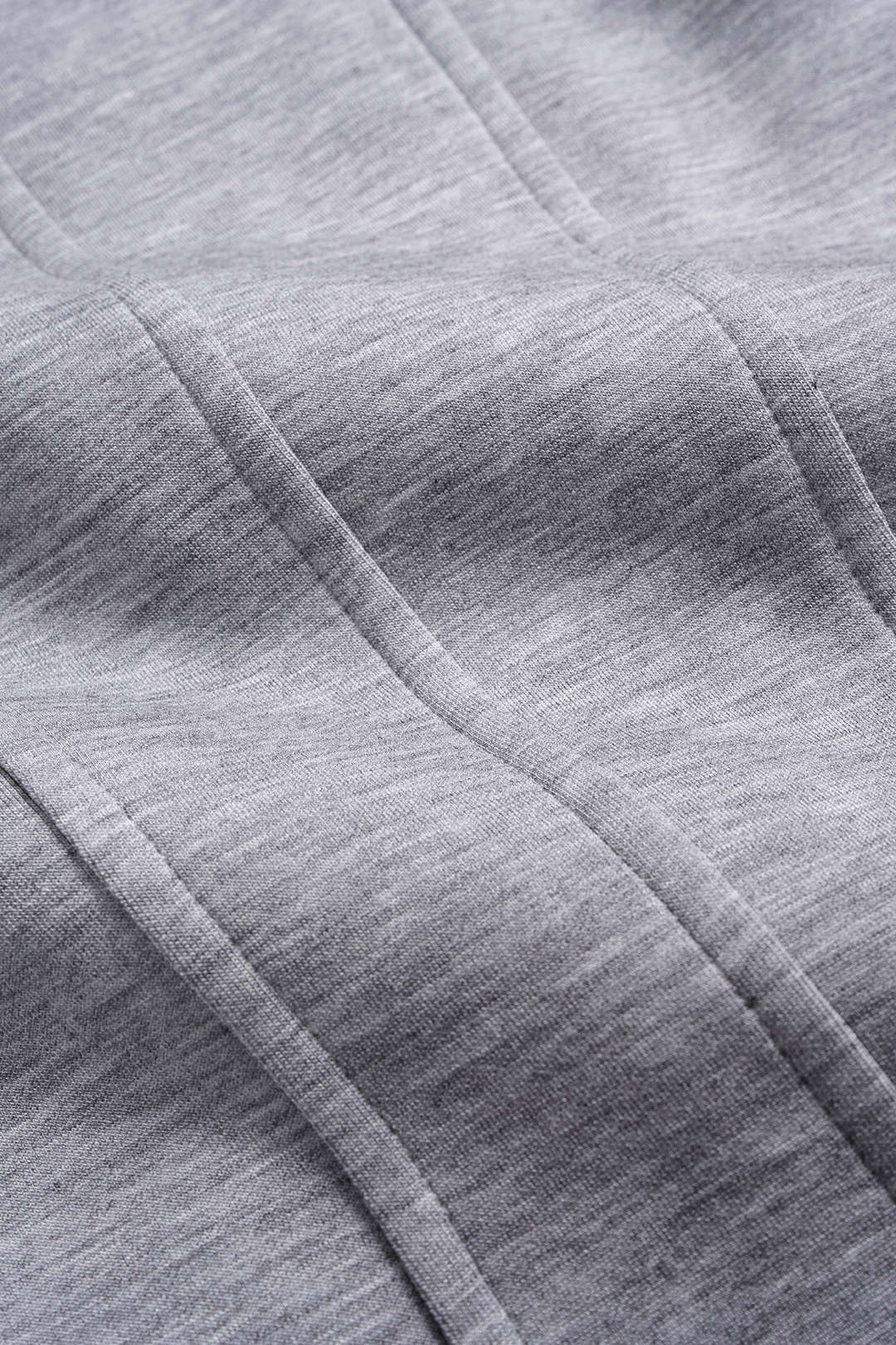 סווטשירט עם רוכסן וצמוד מותן 