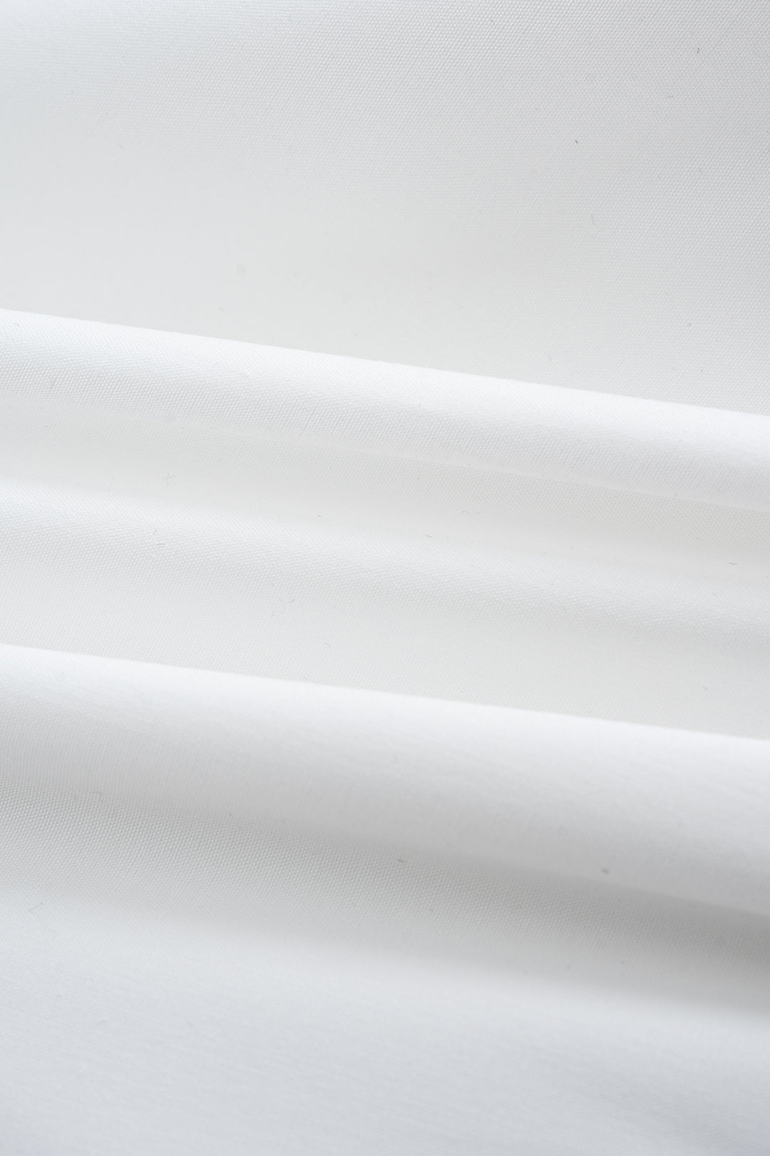 חולצה ארוכת שרוולים עם כפתורים, כתפיים א-סימטריות ופשוטות 