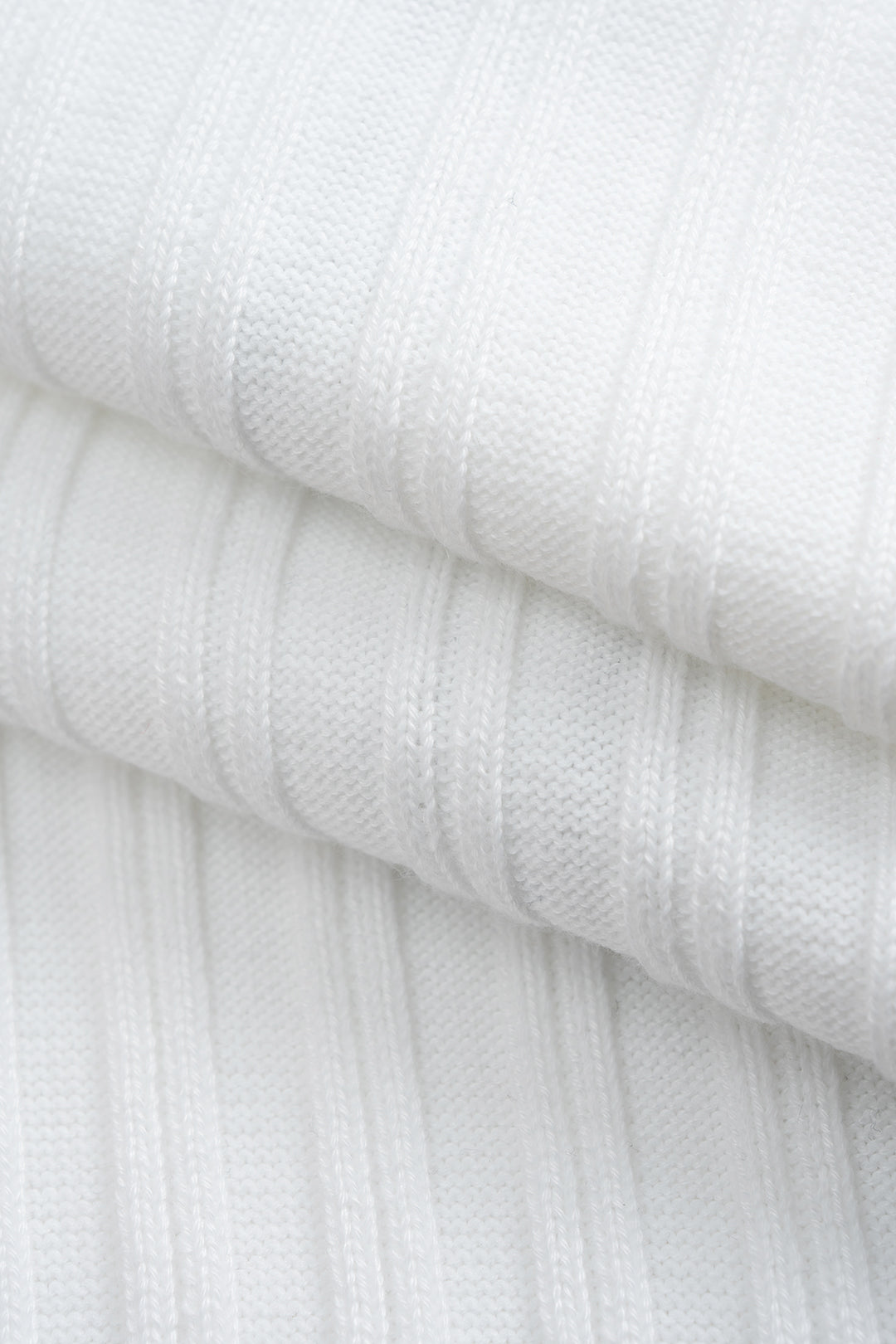 שמלת מידי סריג עם כפתורים ושרוולים ארוכים 