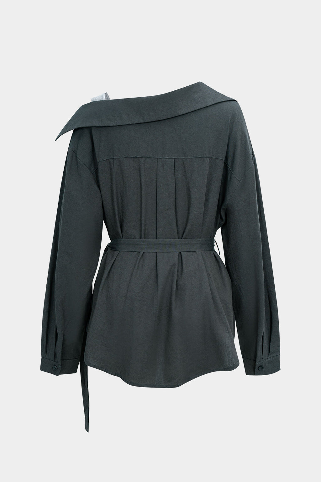 חולצה ארוכת שרוולים עם כפתורים וחגורה, כיסים מלאכותיים 