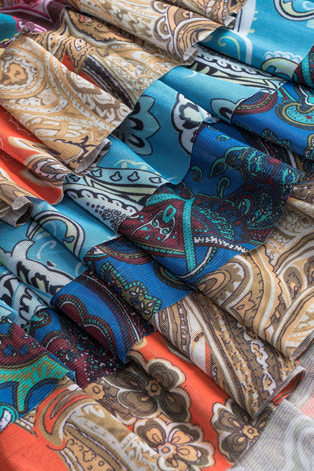 חצאית מותן גבוהה עם הדפס רטרו מרשת 