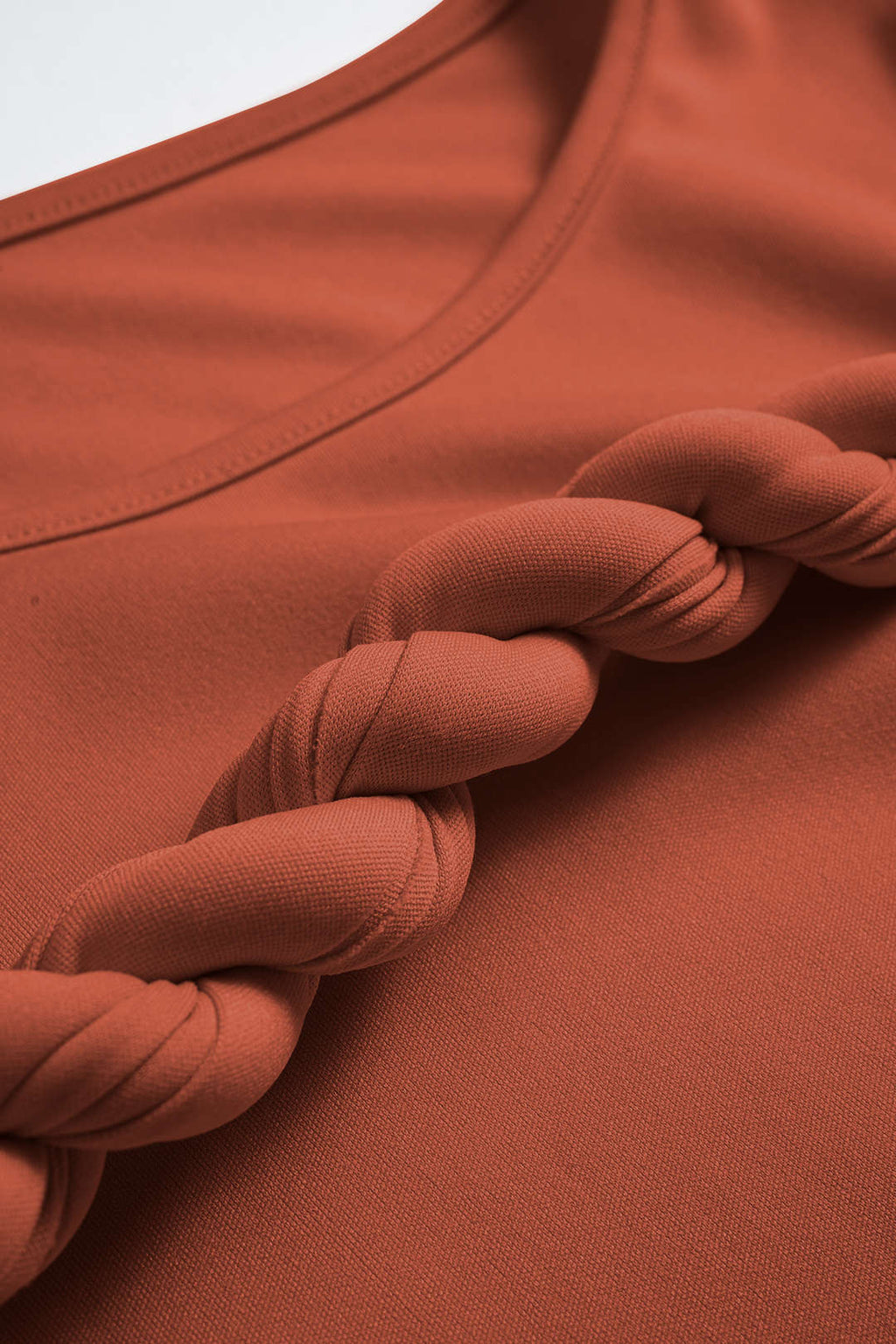 בגד גוף ארוך שרוולים עם קשתות וקשירה 