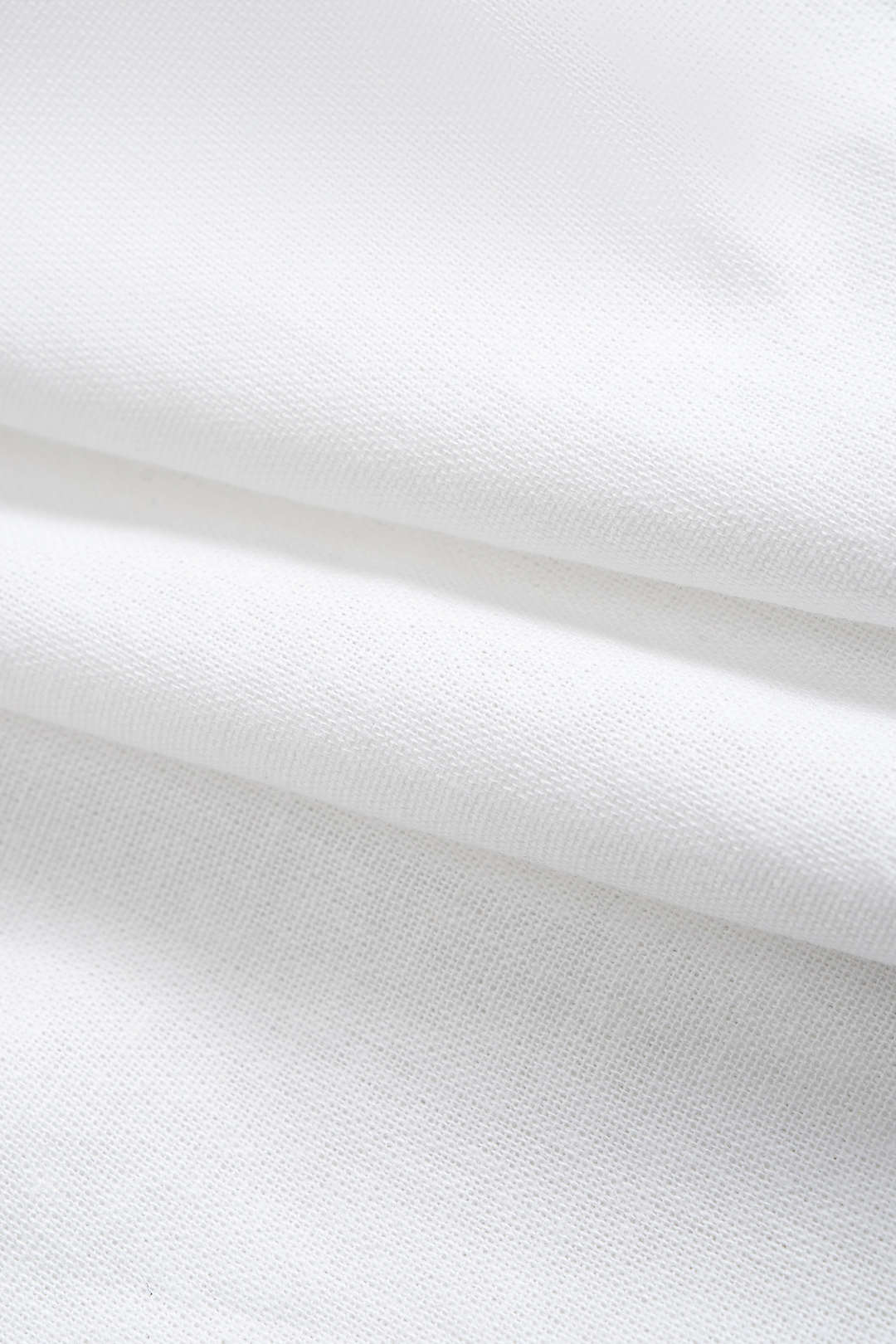 חולצת פשתן ארוכת שרוולים עם קשירה וכפתורים 