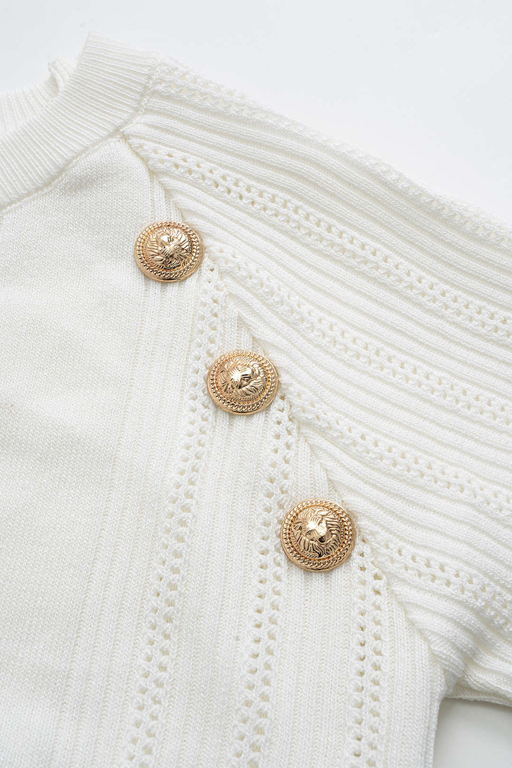 Conjunto De Top De Punto Metálico Y Falda Botonada Elegante
