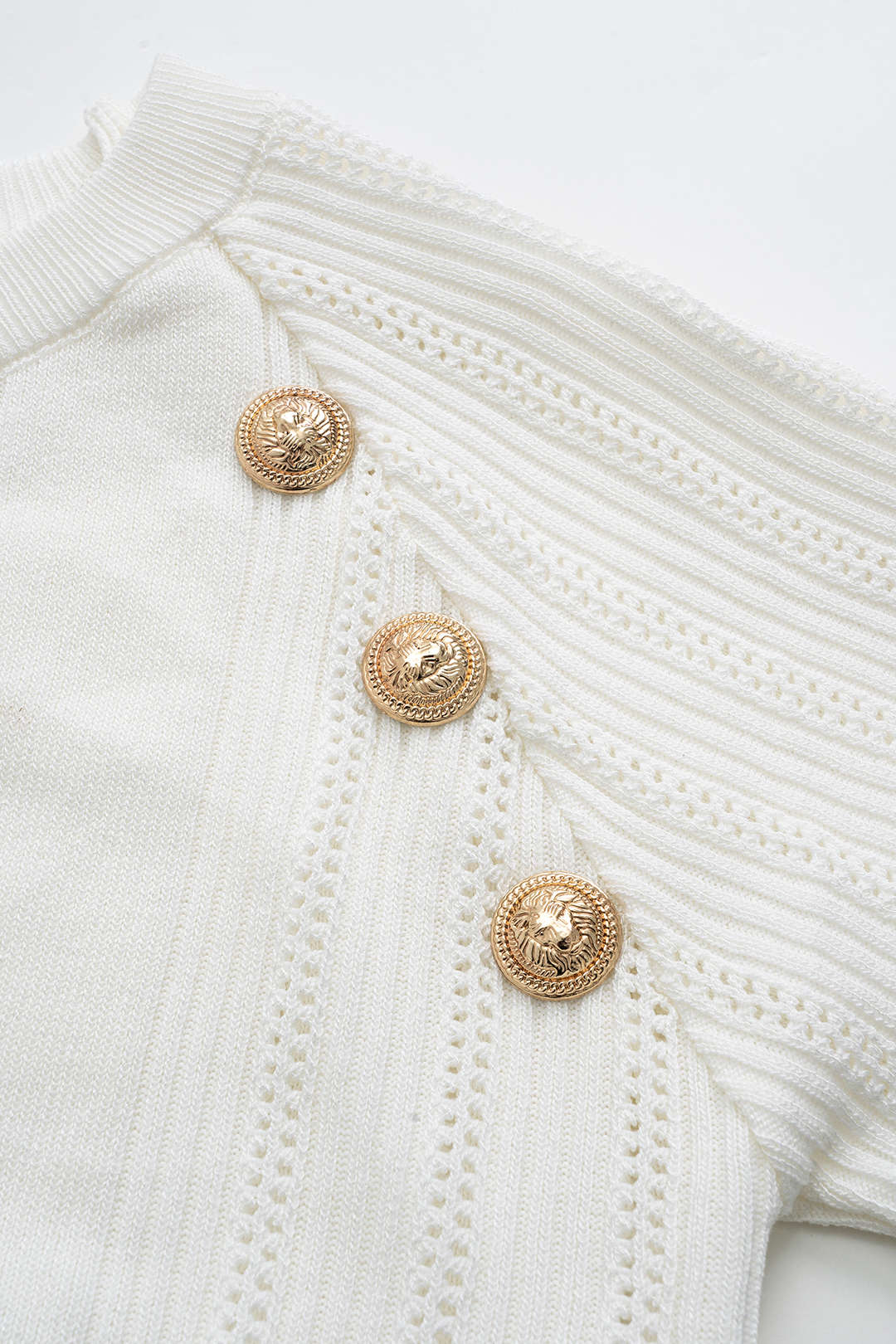 Conjunto De Top De Punto Metálico Y Falda Botonada Elegante