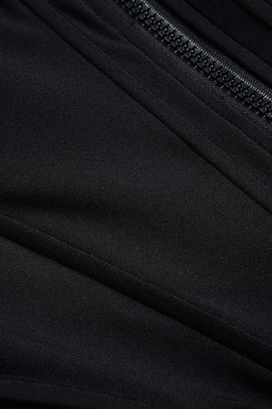 קפוצ'ון מחוך עם רוכסן ושרוך 