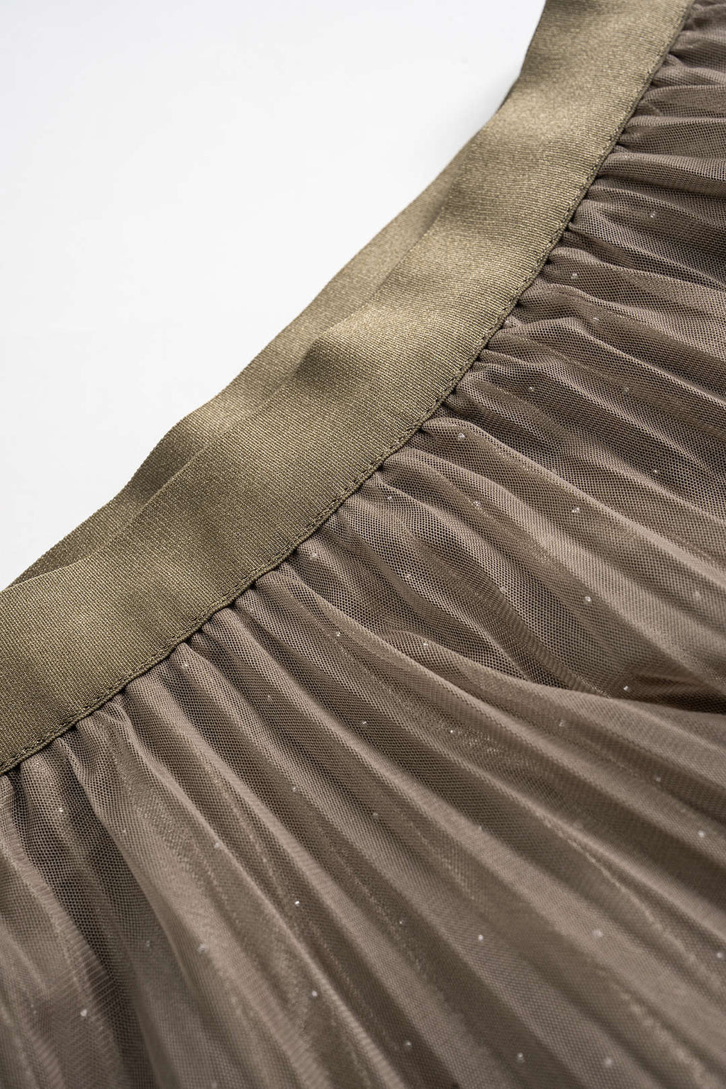 חצאית גבוהה עם רשת ואבני חן 