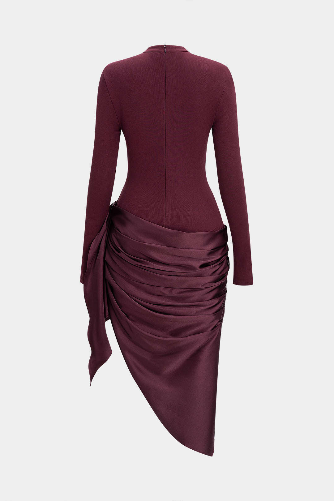 שמלת מידי אסימטרית עם טלאים מבד סאטן ושרוולים ארוכים 