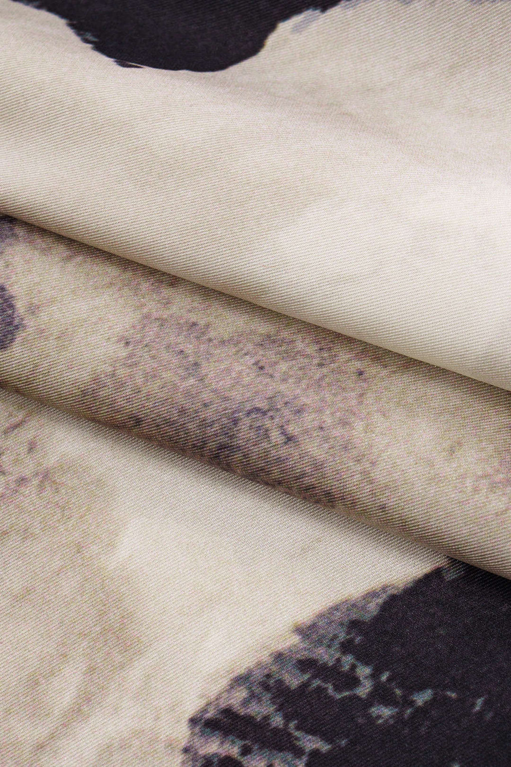 חצאית כפתורים עם הדפס פרחוני סאטן 