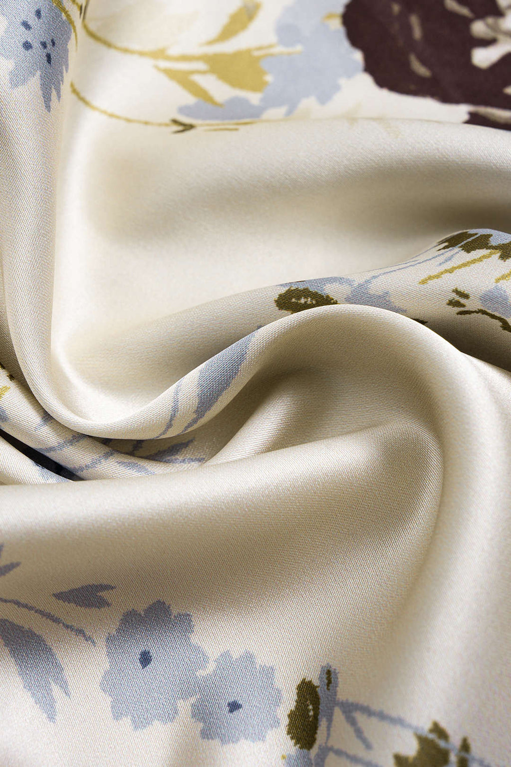 שמלת מידי עם שרוולים ארוכים וצווארון V, הדפס פרחוני וקשירה סאטן 